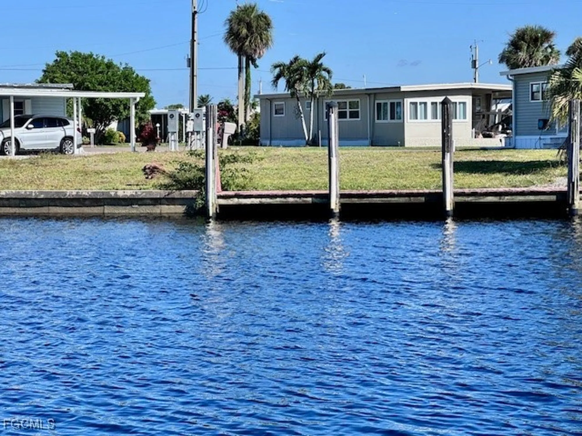 Property Slideshow image 14 of 39 | 5563 sir walter way, North Fort Myers, FL, 33917