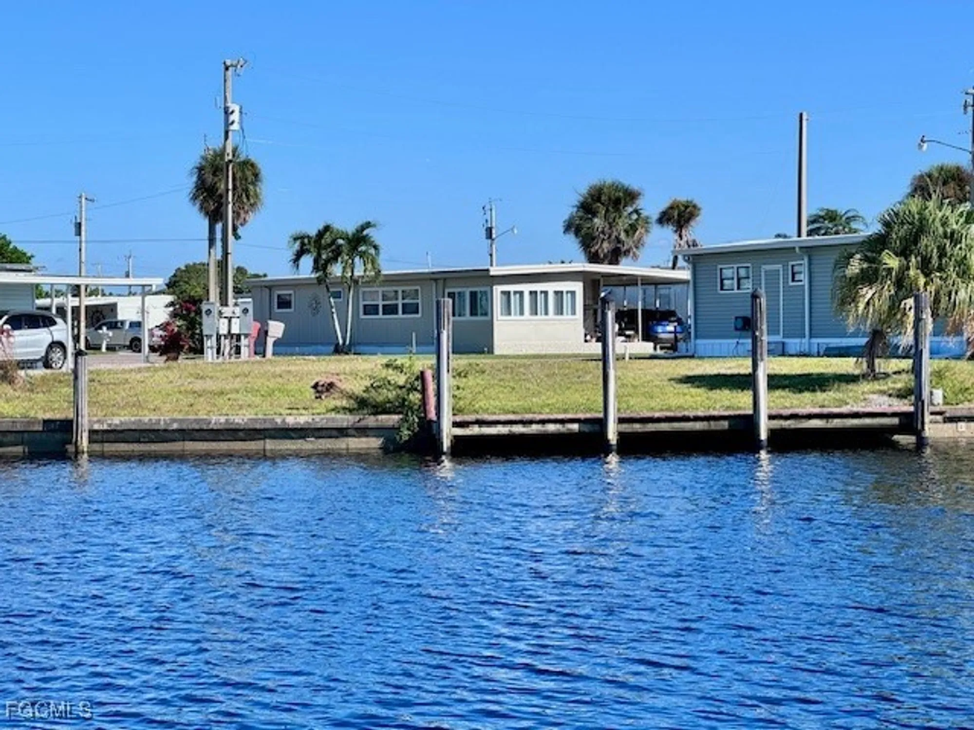 Property Slideshow image 12 of 39 | 5563 sir walter way, North Fort Myers, FL, 33917