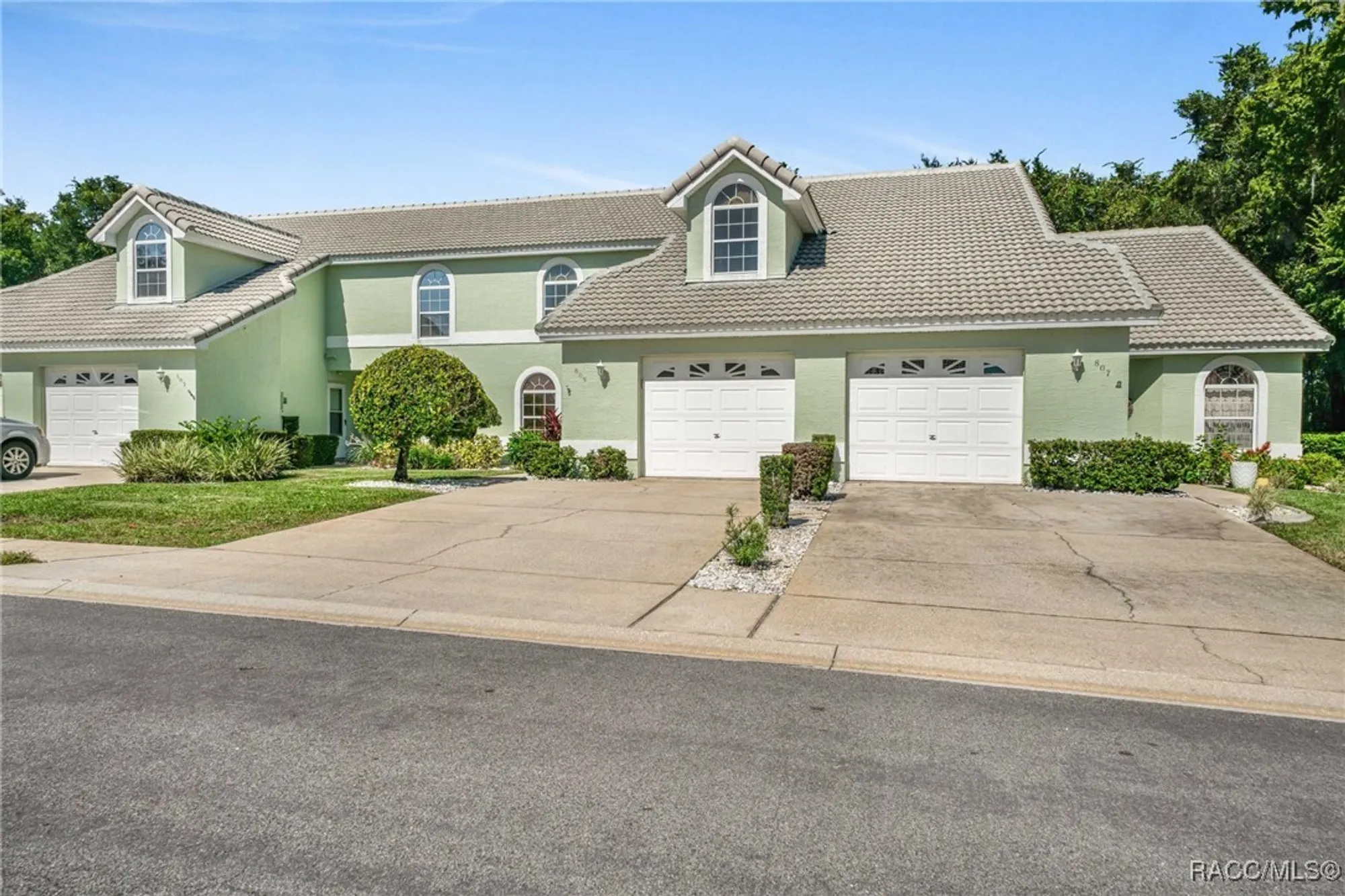 Property Slideshow image 1 of 55 | 805 inverie dr, Inverness, FL, 34453