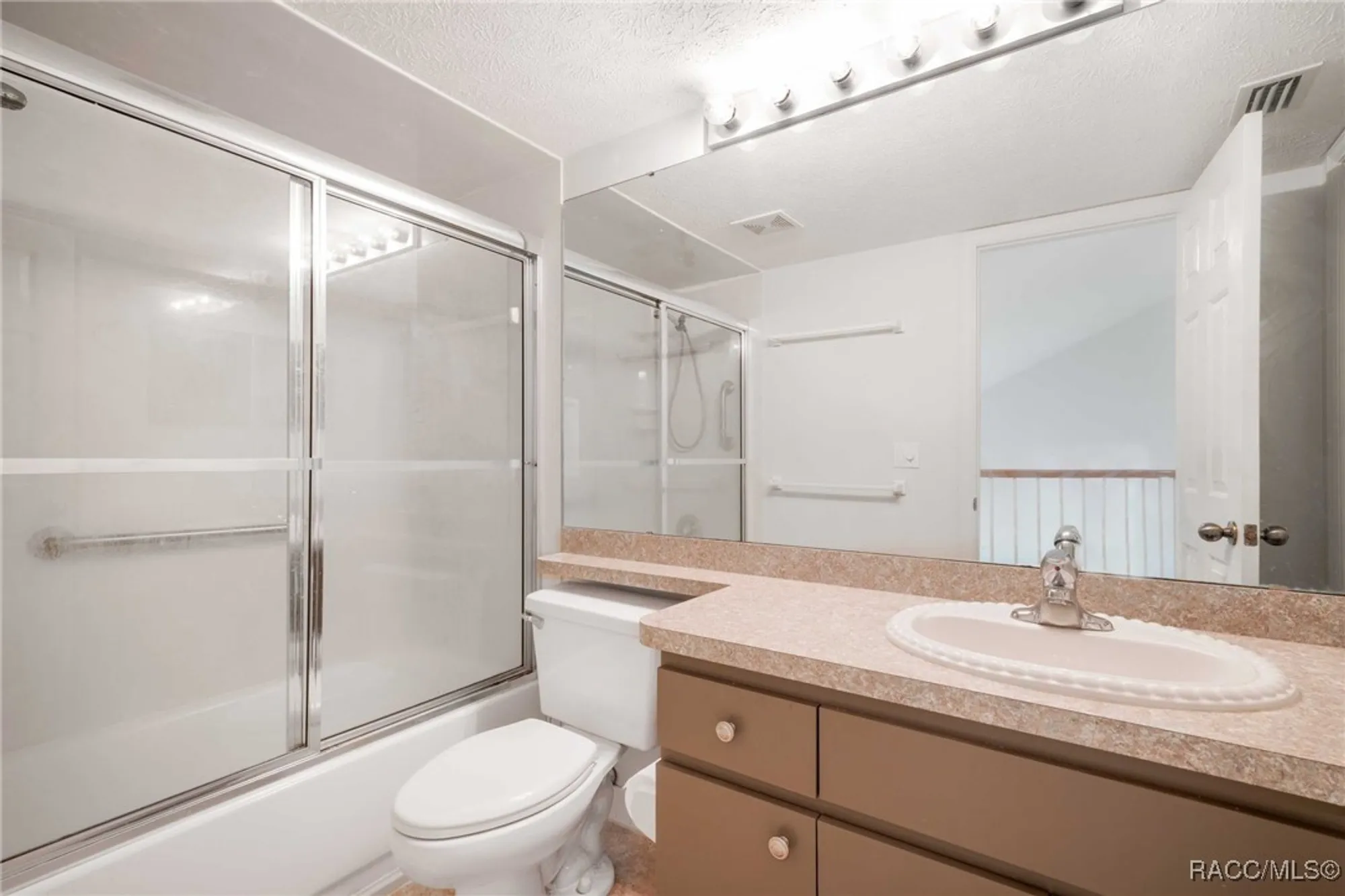 Property Slideshow image 20 of 55 | 805 inverie dr, Inverness, FL, 34453