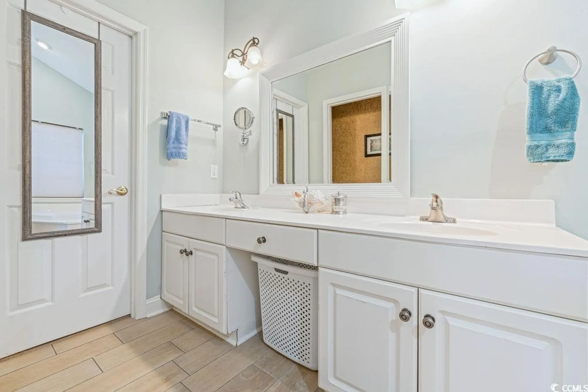 Property Slideshow image 25 of 39 | 1614 club cir, Pawleys Island, SC, 29585