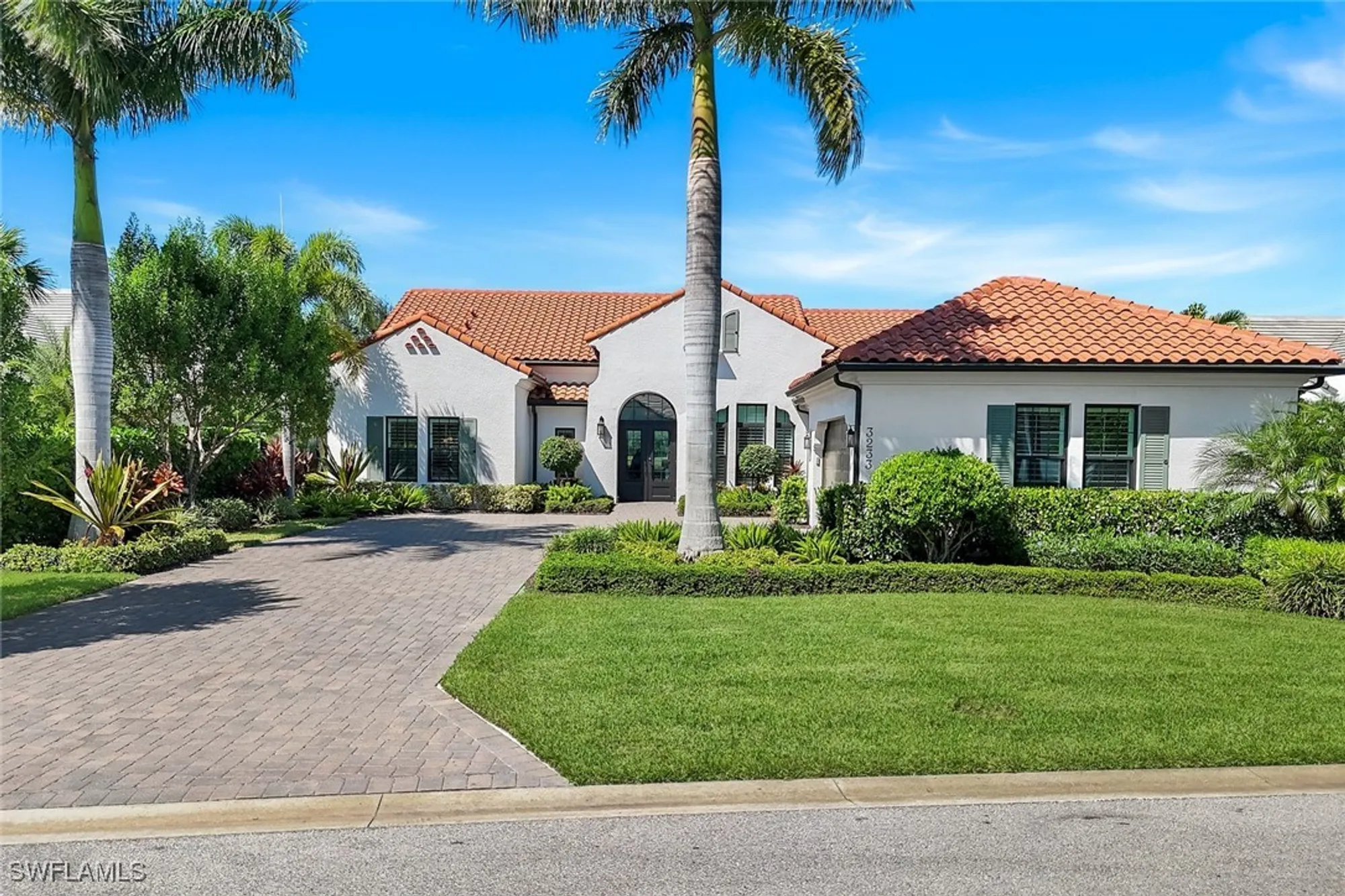 Property Slideshow image 31 of 47 | 3233 tavolara ln, Naples, FL, 34114