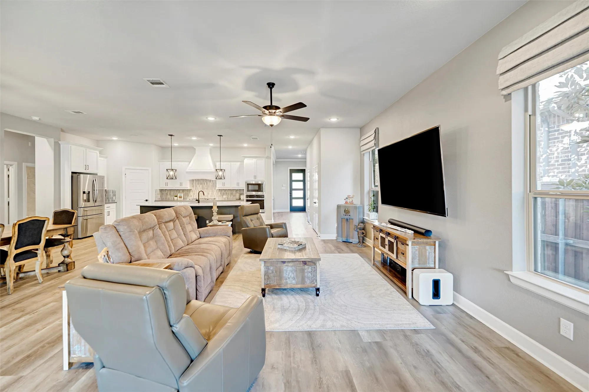 Property Slideshow image 14 of 39 | 4825 beaver creek dr, Arlington, TX, 76005