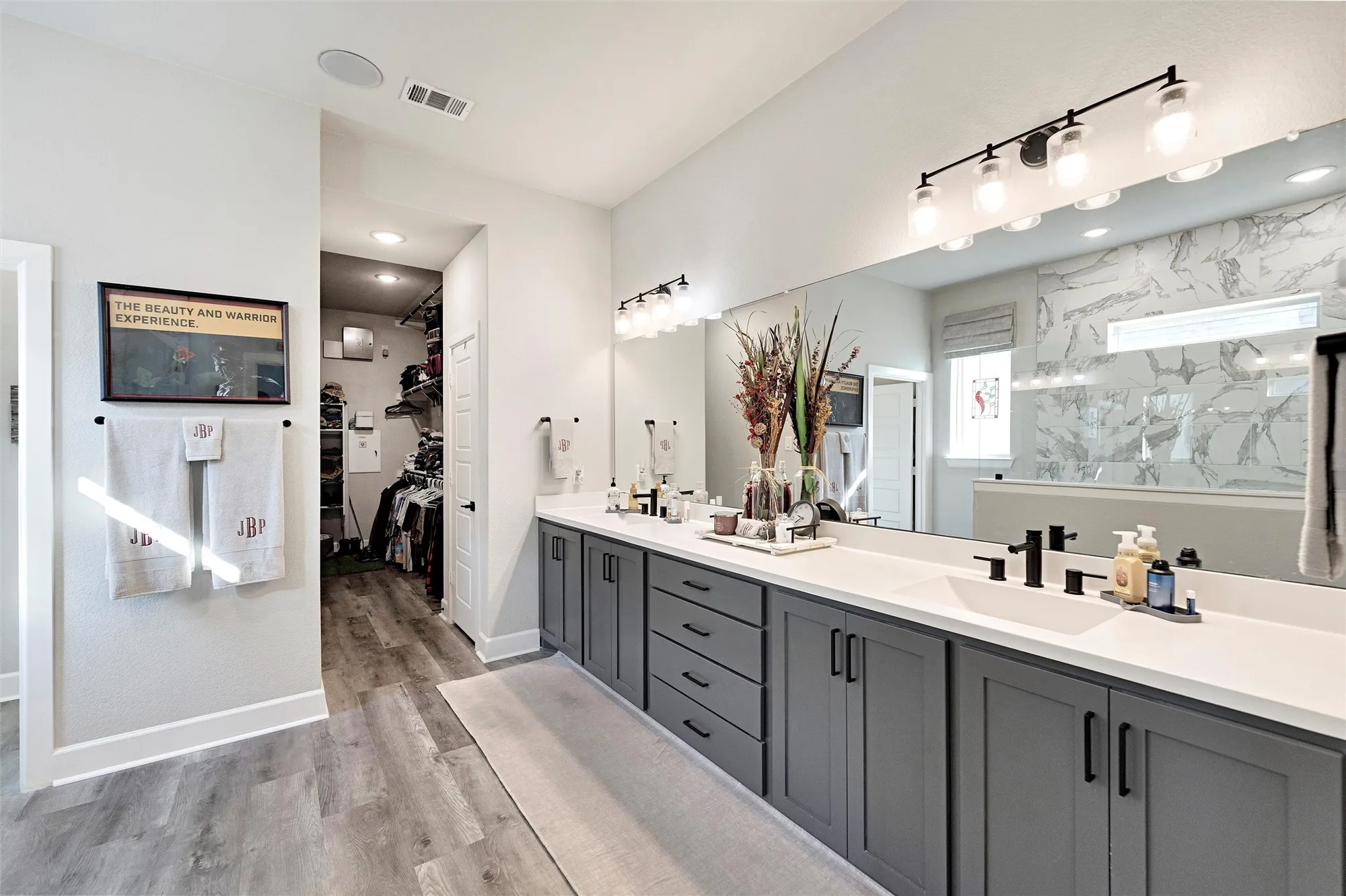 Property Slideshow image 24 of 39 | 4825 beaver creek dr, Arlington, TX, 76005