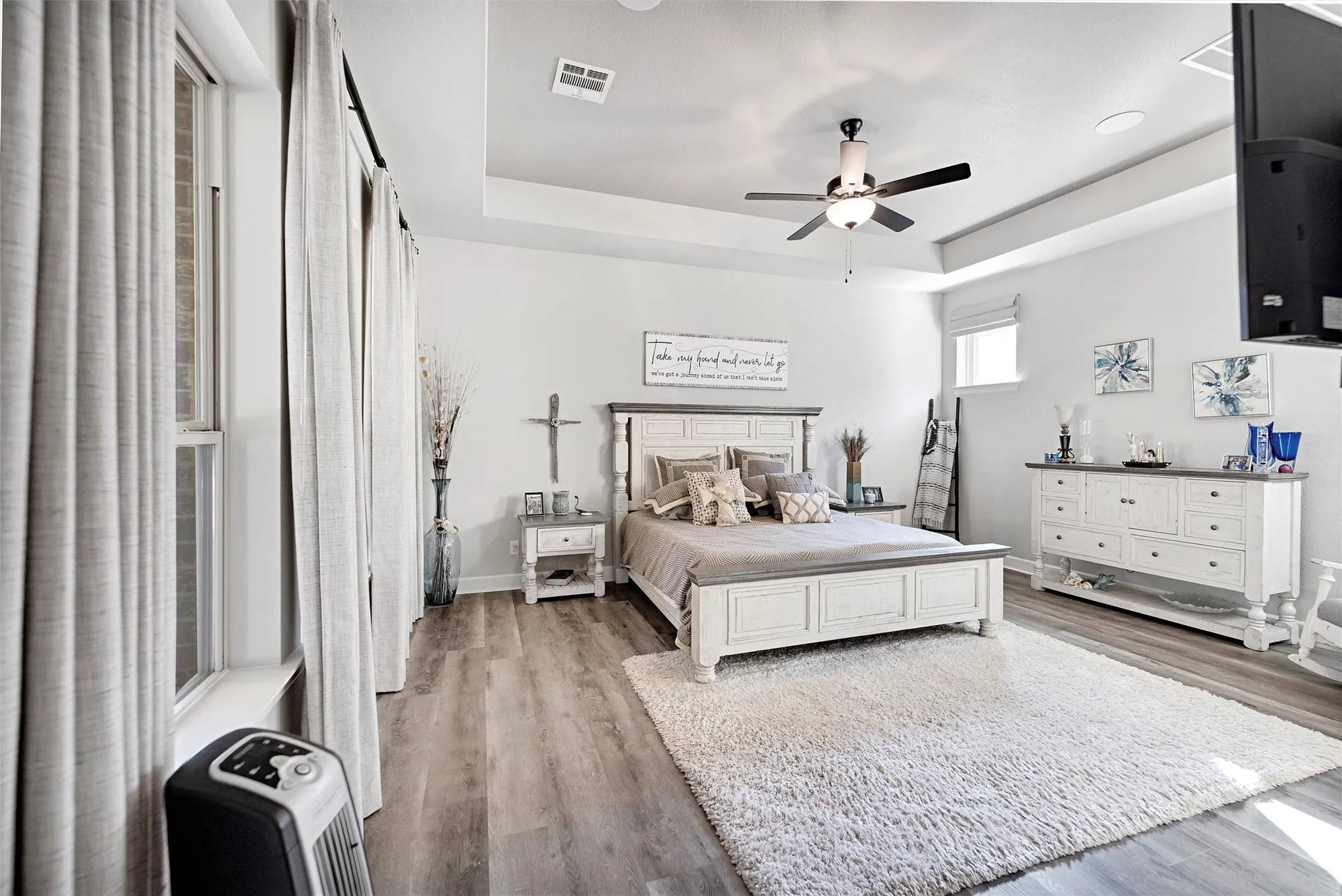 Property Slideshow image 21 of 39 | 4825 beaver creek dr, Arlington, TX, 76005