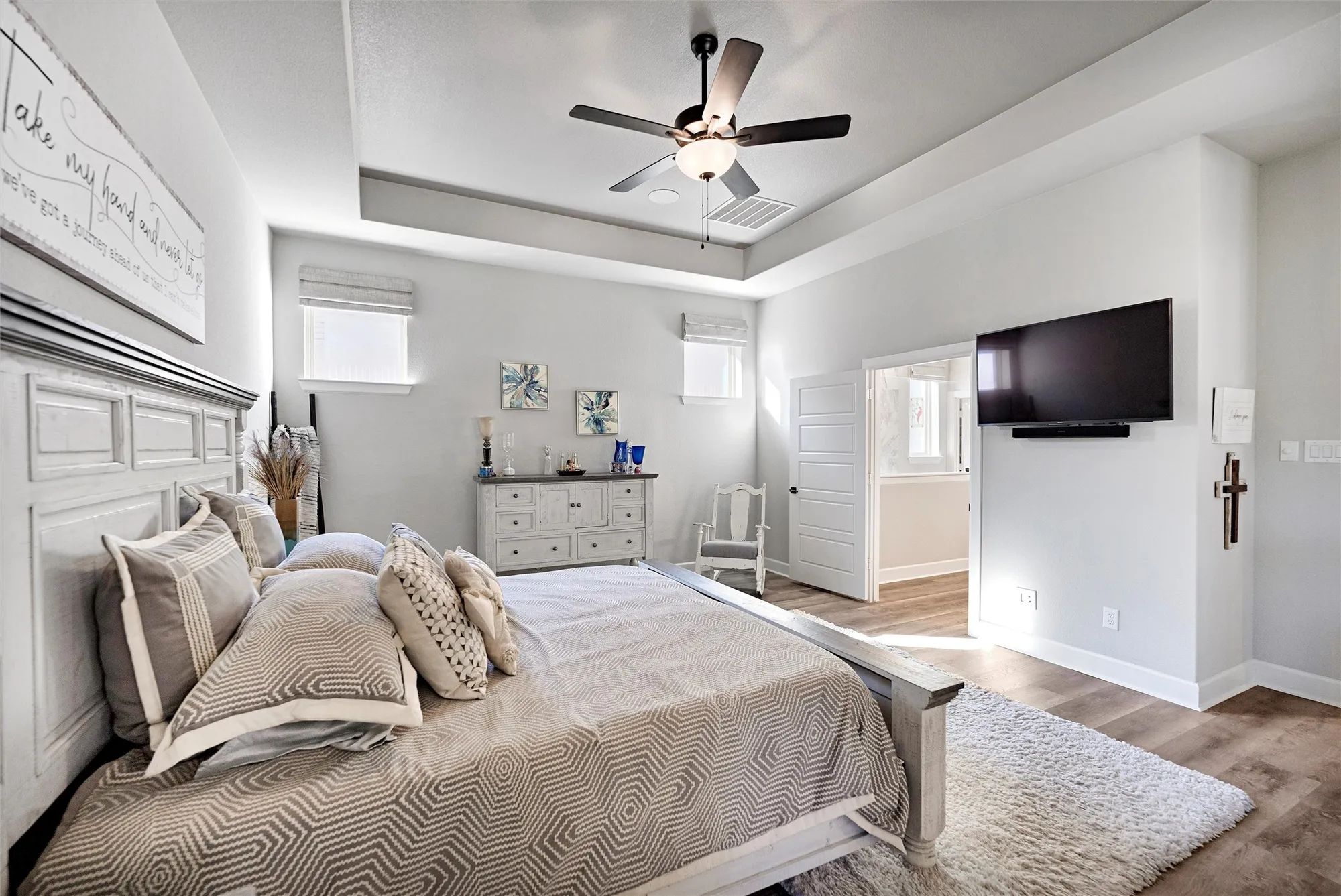 Property Slideshow image 22 of 39 | 4825 beaver creek dr, Arlington, TX, 76005