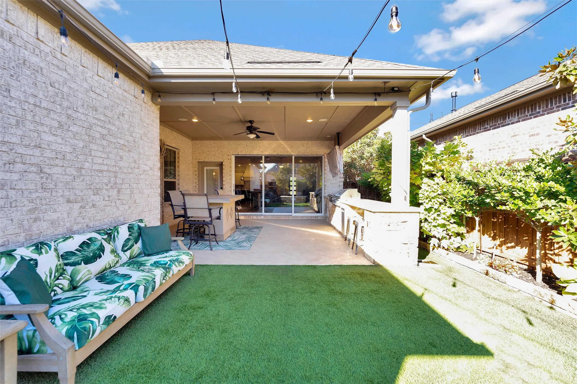 Property Slideshow image 31 of 39 | 4825 beaver creek dr, Arlington, TX, 76005