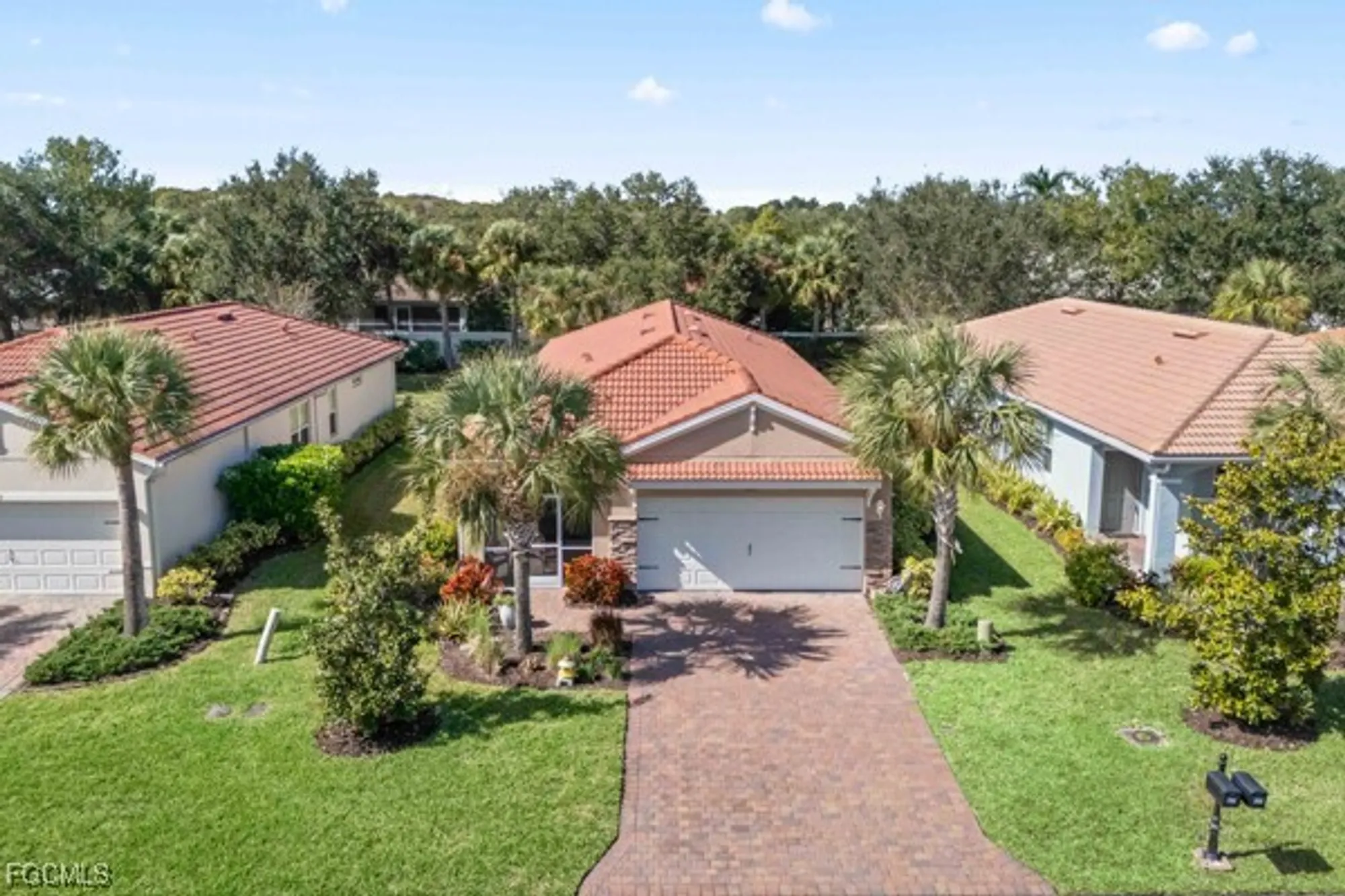 Property Slideshow image 2 of 41 | 2197 summersweet dr, Alva, FL, 33920