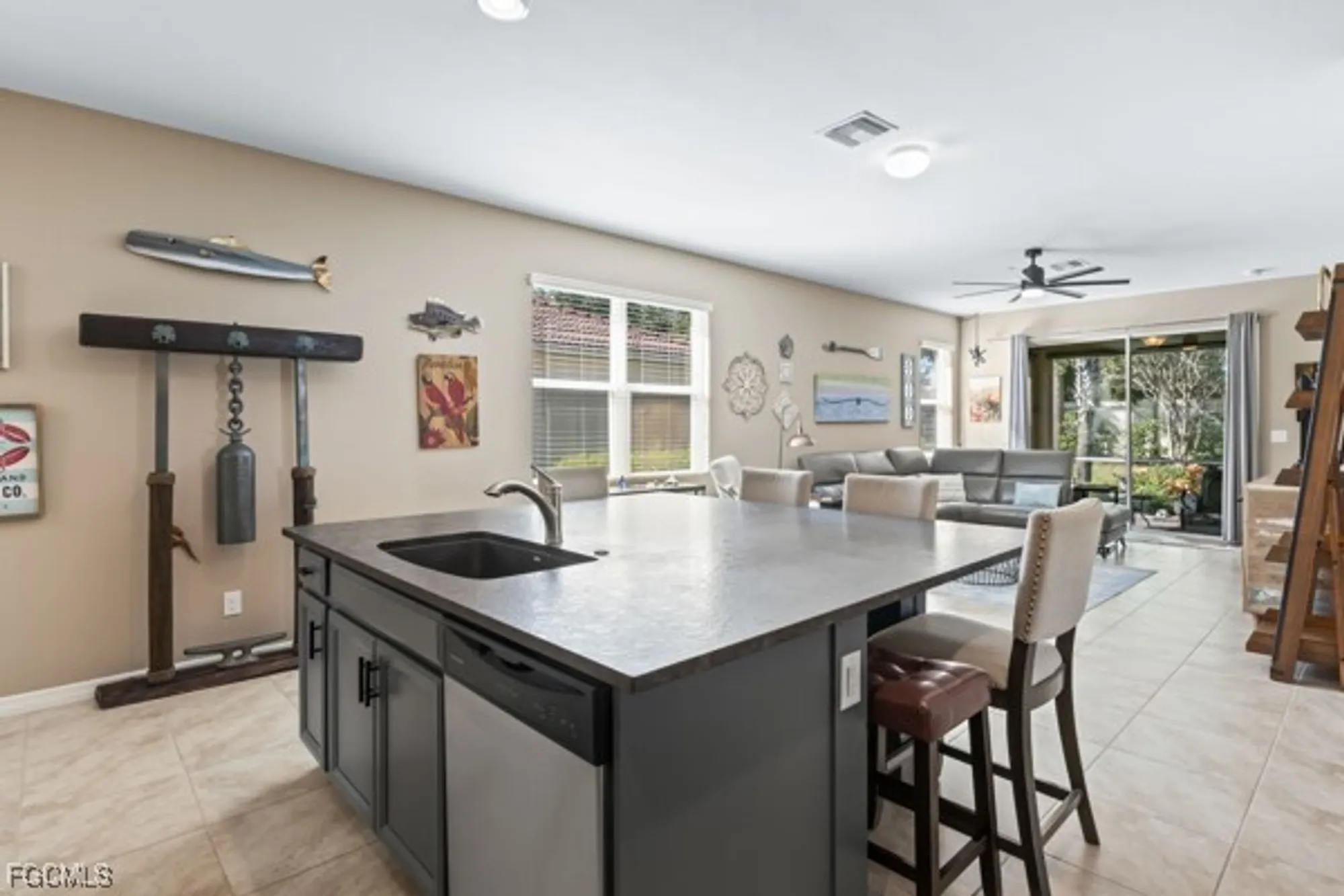 Property Slideshow image 22 of 41 | 2197 summersweet dr, Alva, FL, 33920