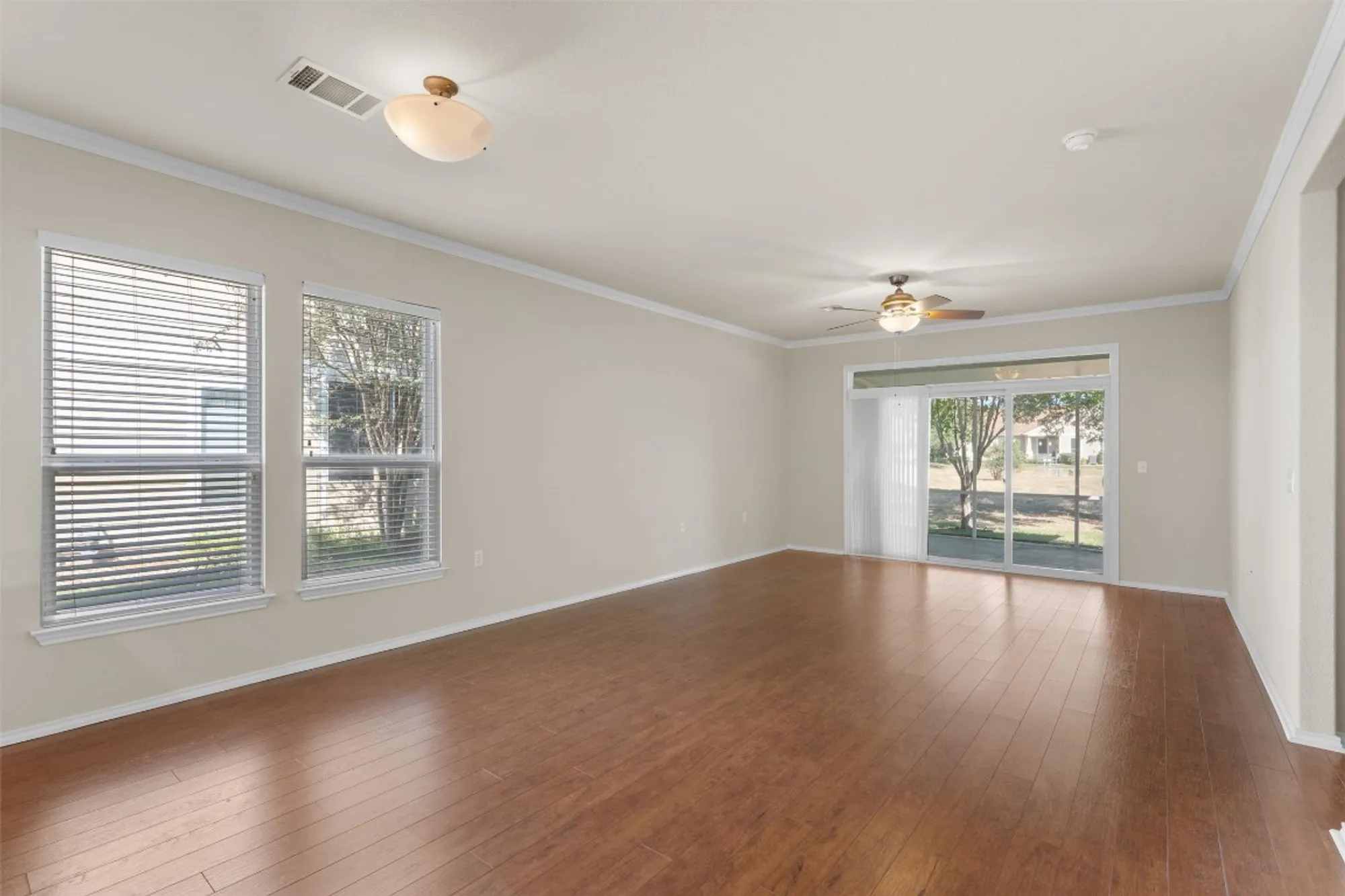 Property Slideshow image 15 of 31 | 337 portsmouth dr, Georgetown, TX, 78633