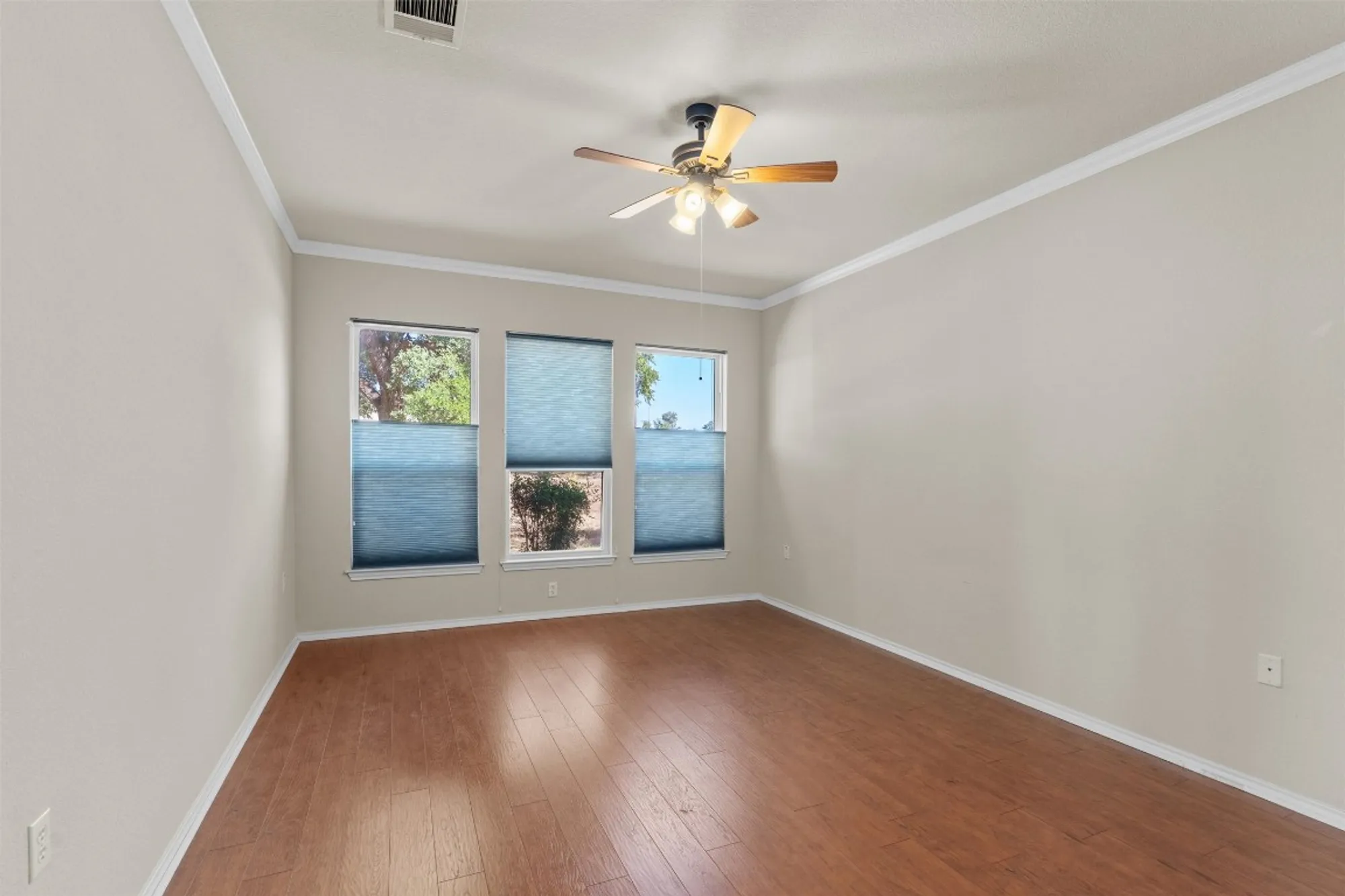 Property Slideshow image 19 of 31 | 337 portsmouth dr, Georgetown, TX, 78633