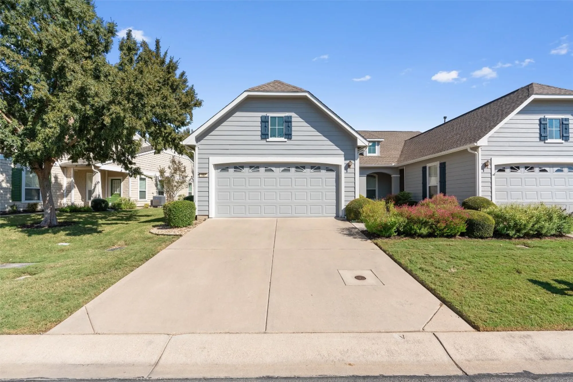 Property Slideshow image 2 of 31 | 337 portsmouth dr, Georgetown, TX, 78633