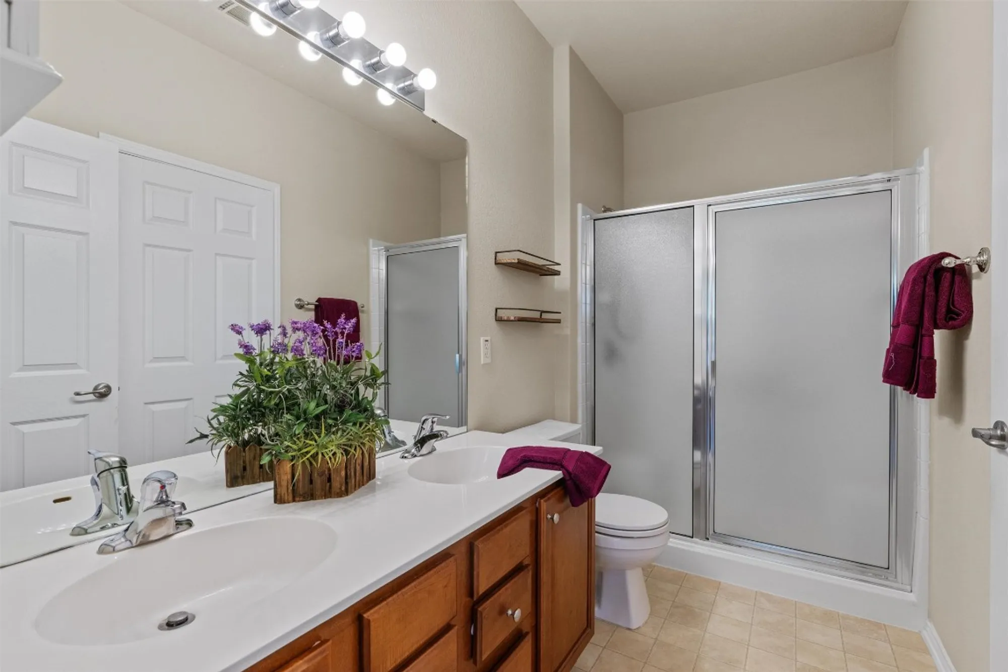 Property Slideshow image 21 of 31 | 337 portsmouth dr, Georgetown, TX, 78633