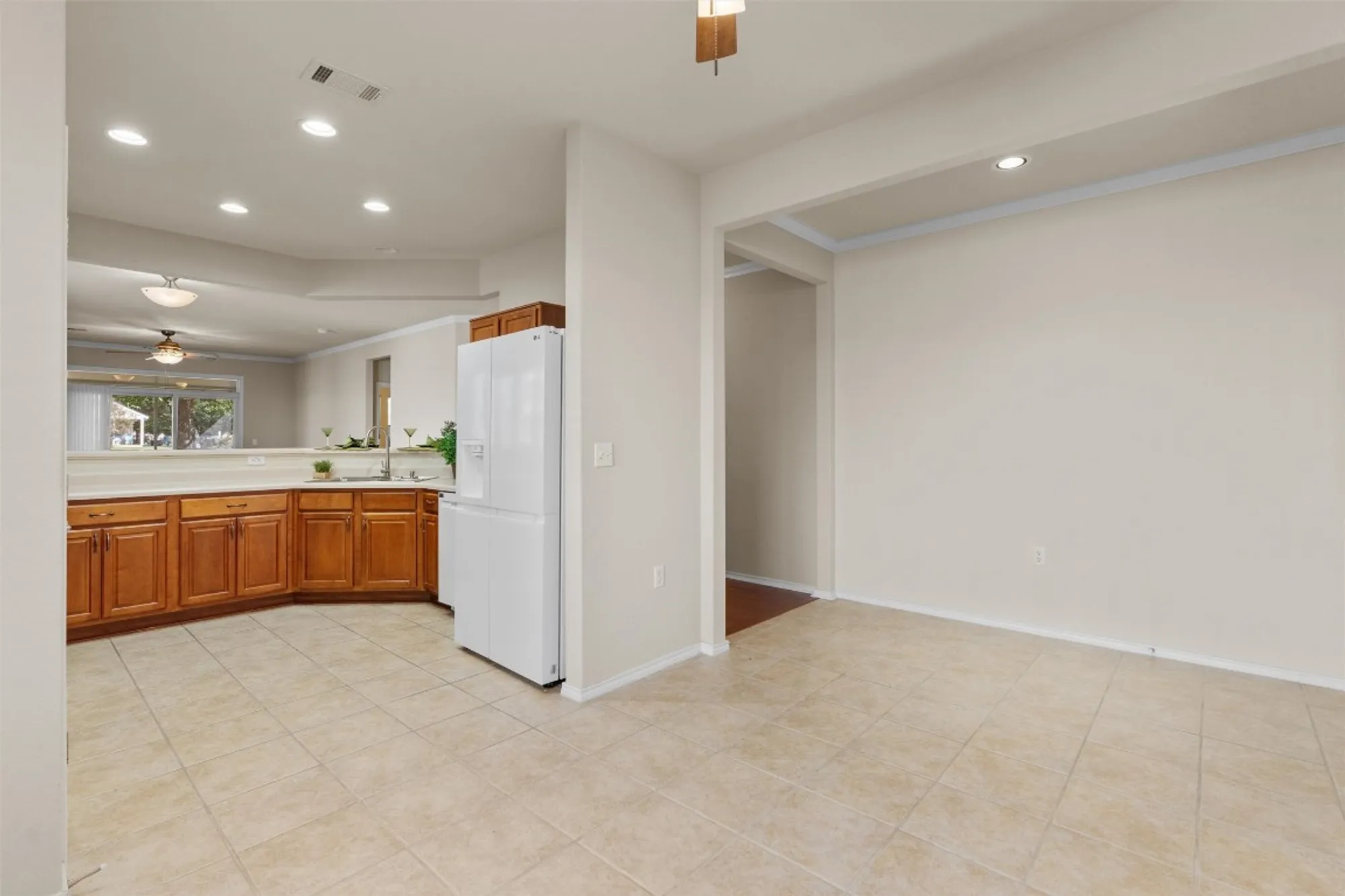 Property Slideshow image 8 of 31 | 337 portsmouth dr, Georgetown, TX, 78633