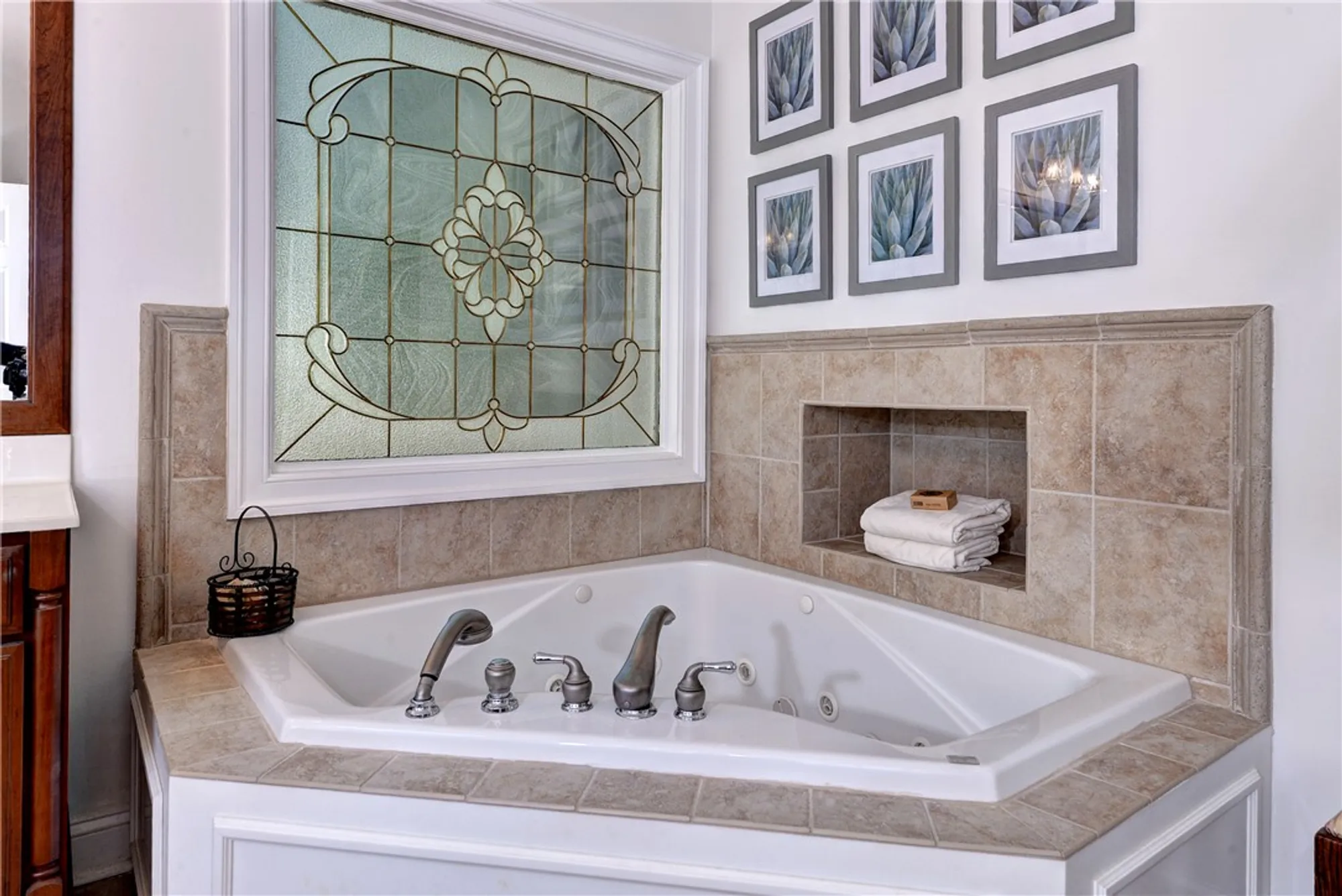 Property Slideshow image 22 of 43 | 2805 ann johnson ln, Williamsburg, VA, 23185