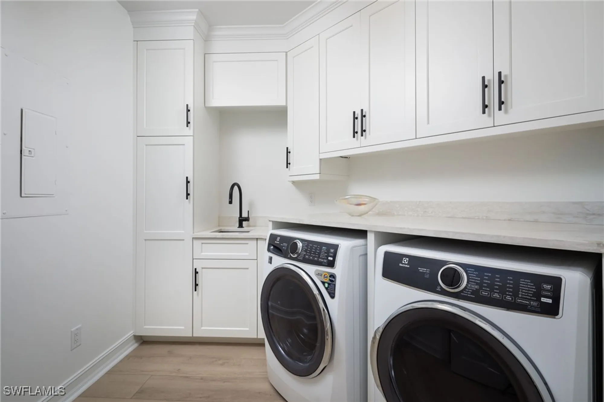 Property Slideshow image 16 of 22 | 815 bentwater cir 101, Naples, FL, 34108