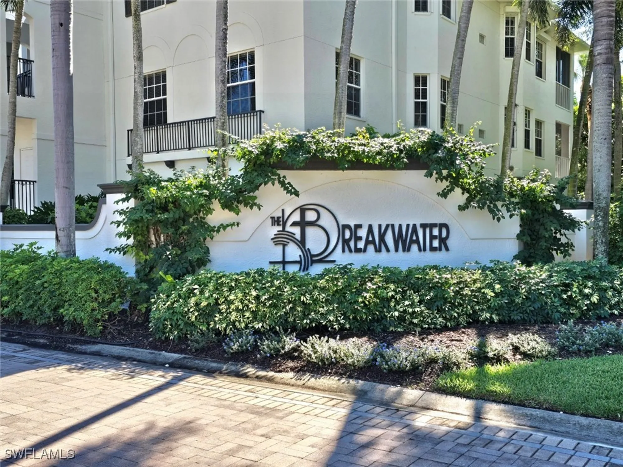 Property Slideshow image 19 of 22 | 815 bentwater cir 101, Naples, FL, 34108