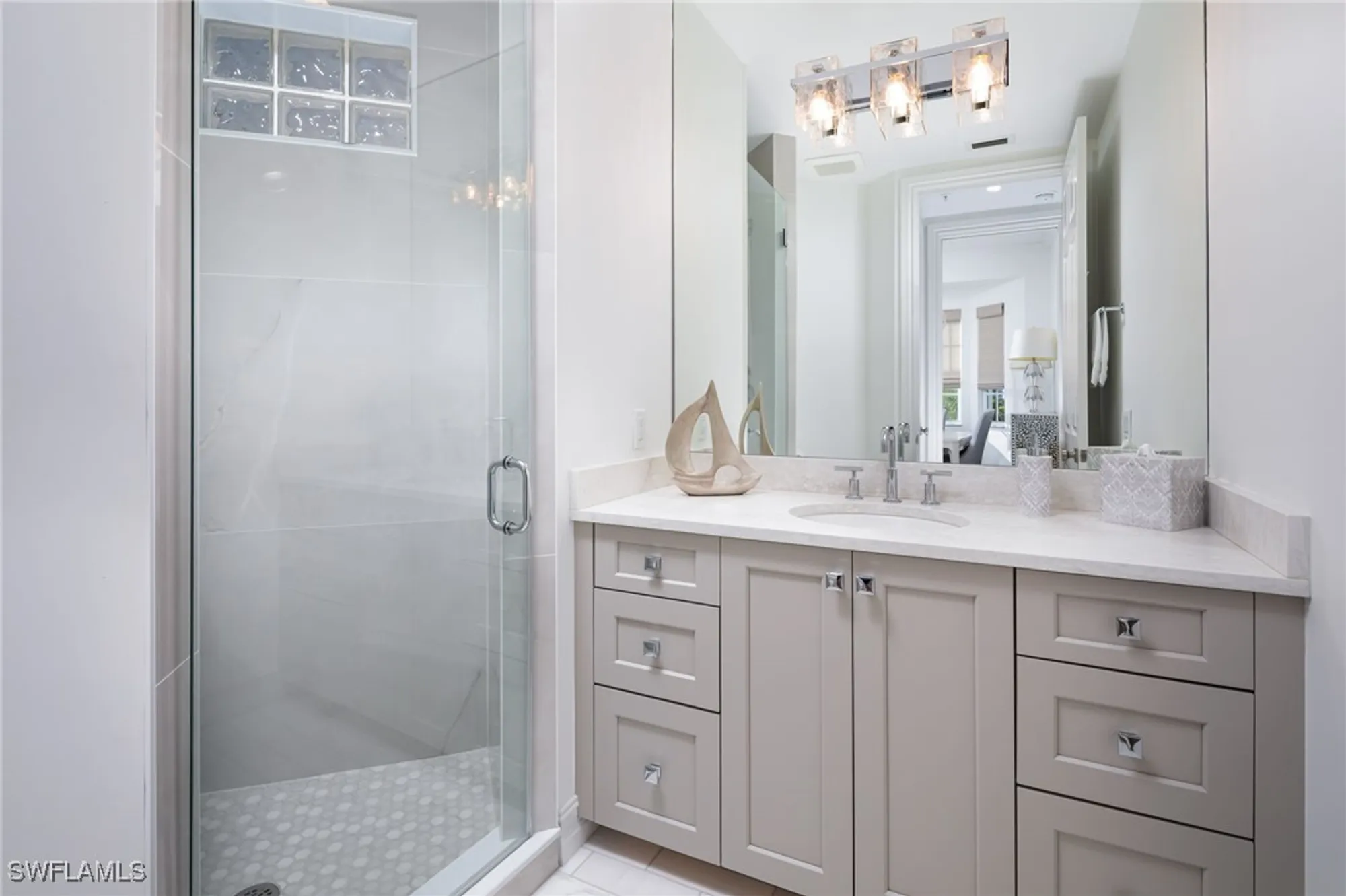 Property Slideshow image 13 of 22 | 815 bentwater cir 101, Naples, FL, 34108