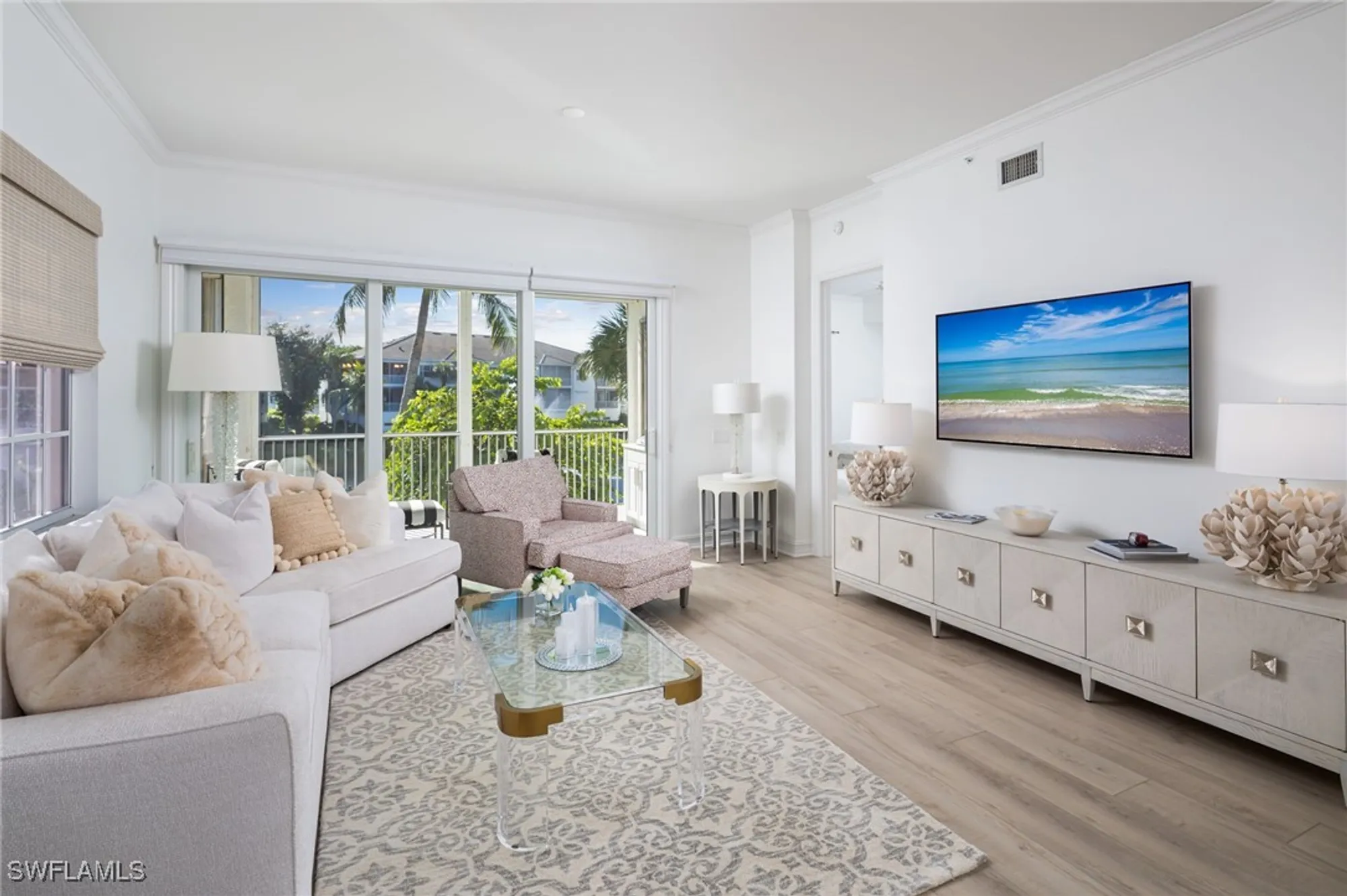 Property Slideshow image 6 of 22 | 815 bentwater cir 101, Naples, FL, 34108