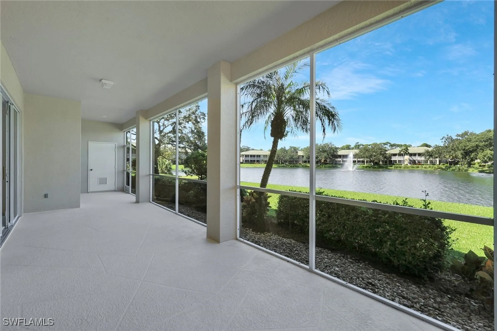 Property Slideshow image 14 of 32 | 558 vintage reserve ln # 19b, Naples, FL, 34119