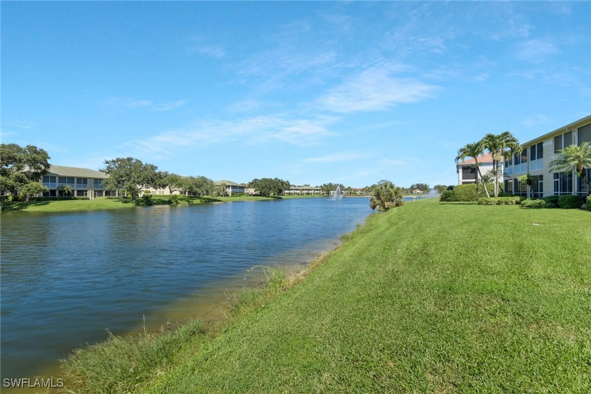 Property Slideshow image 15 of 32 | 558 vintage reserve ln # 19b, Naples, FL, 34119