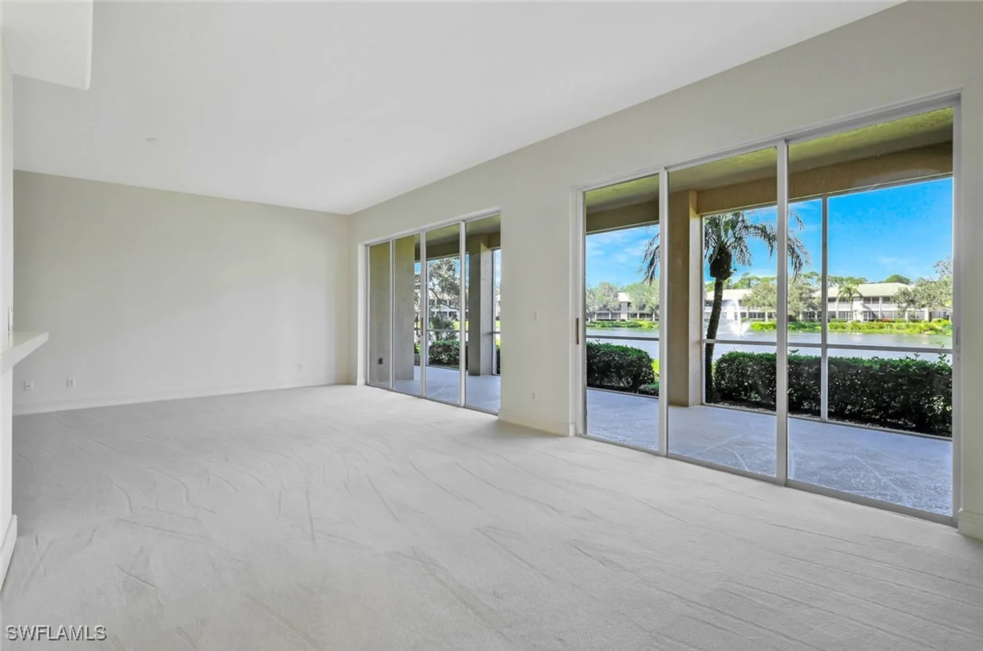 Property Slideshow image 4 of 32 | 558 vintage reserve ln # 19b, Naples, FL, 34119