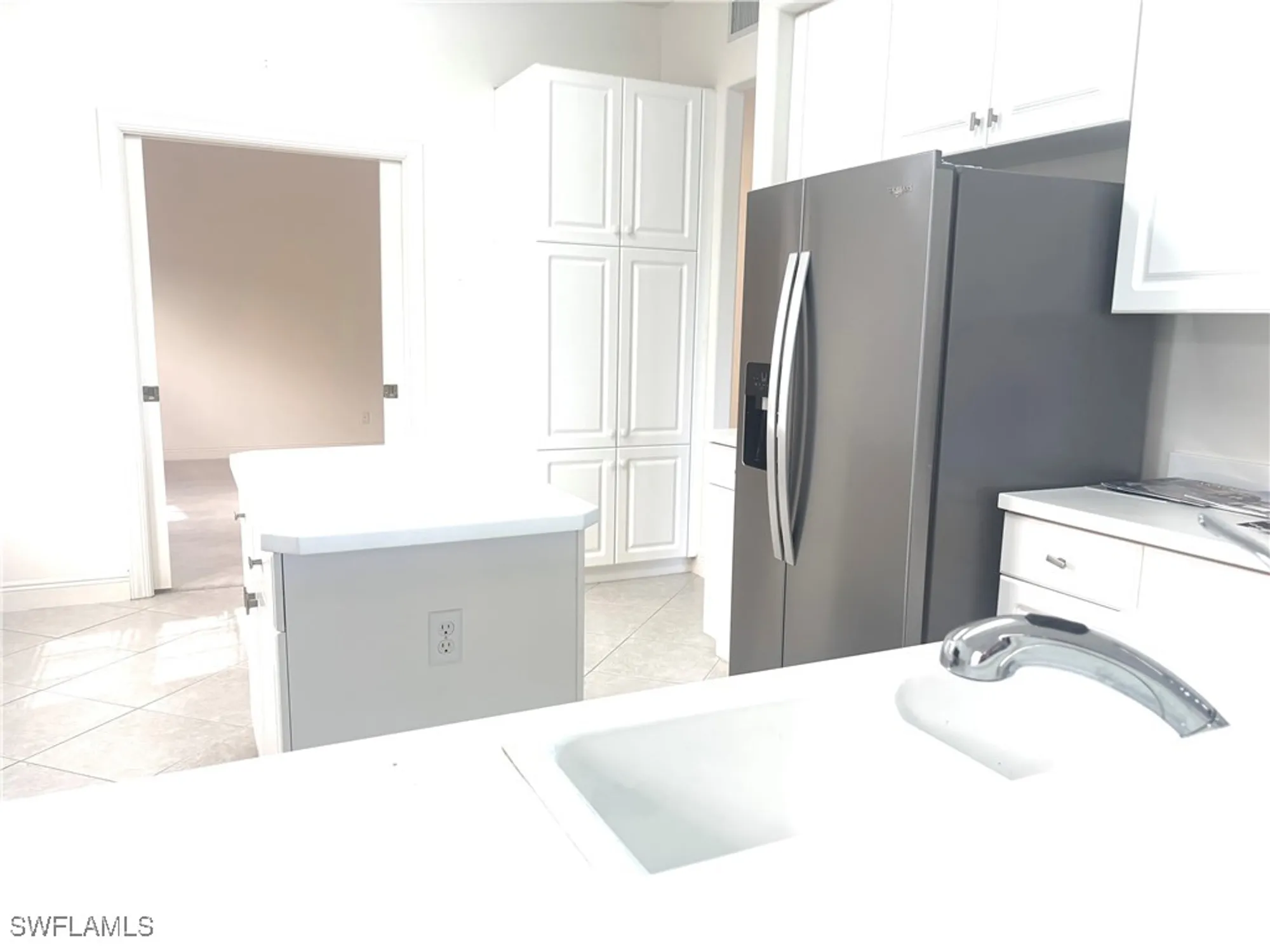 Property Slideshow image 5 of 32 | 558 vintage reserve ln # 19b, Naples, FL, 34119