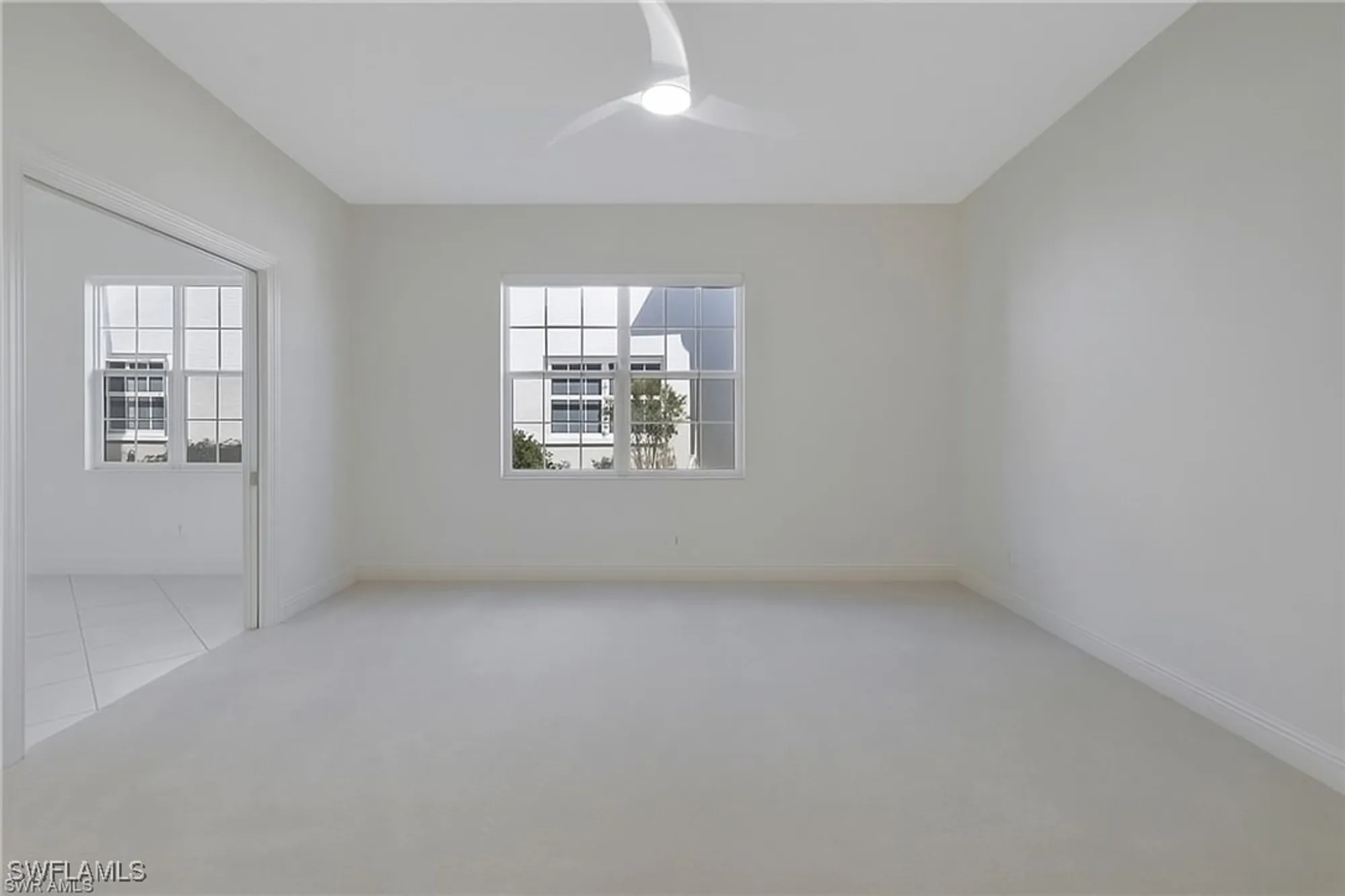 Property Slideshow image 6 of 32 | 558 vintage reserve ln # 19b, Naples, FL, 34119