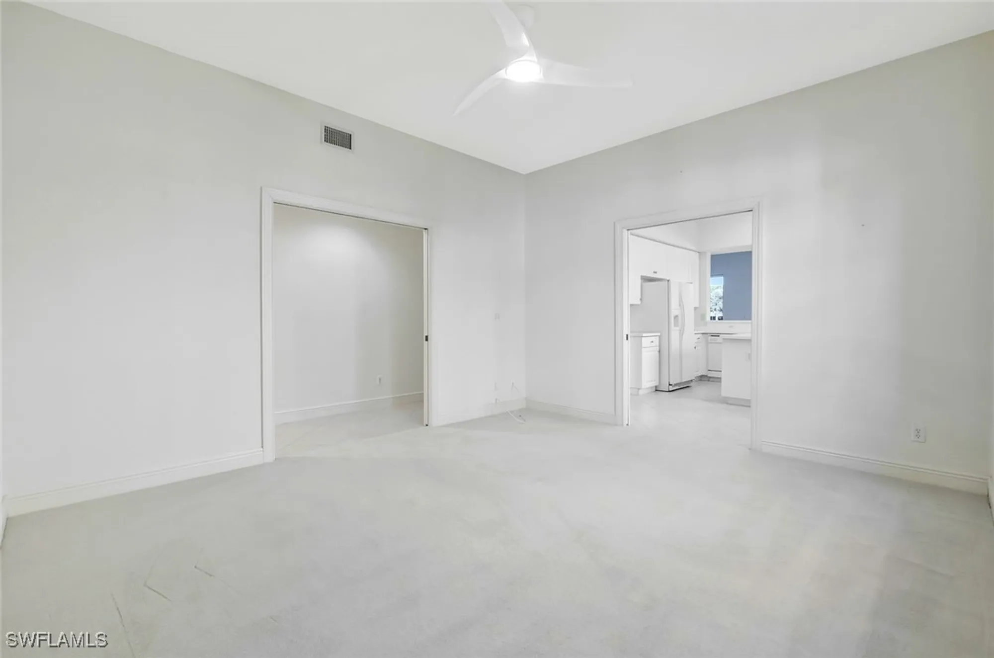 Property Slideshow image 9 of 32 | 558 vintage reserve ln # 19b, Naples, FL, 34119