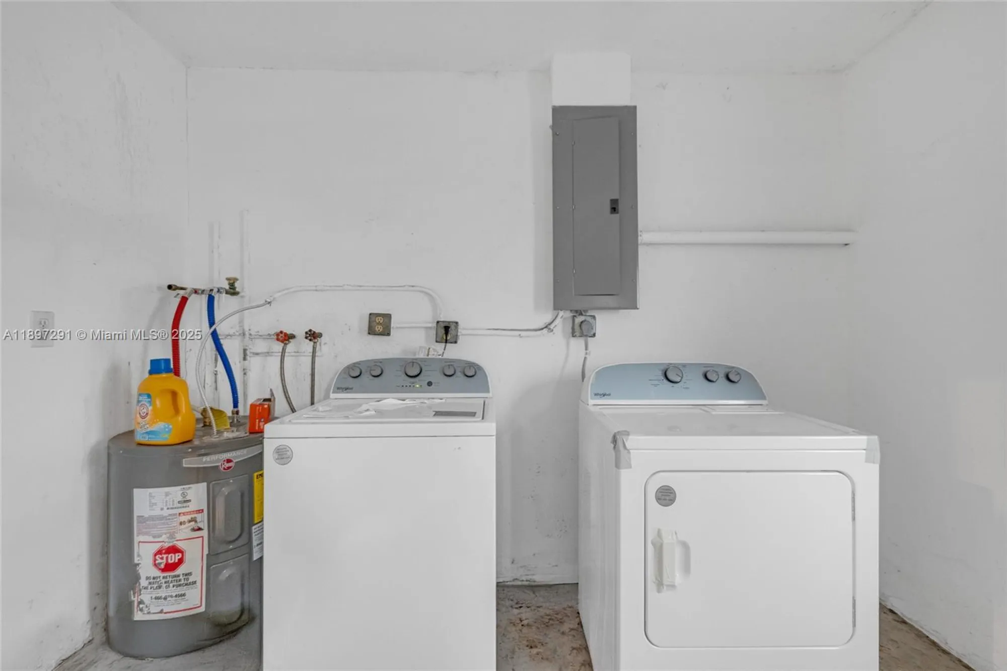 Property Slideshow image 15 of 27 | 980 nw 69th ave, Margate, FL, 33063