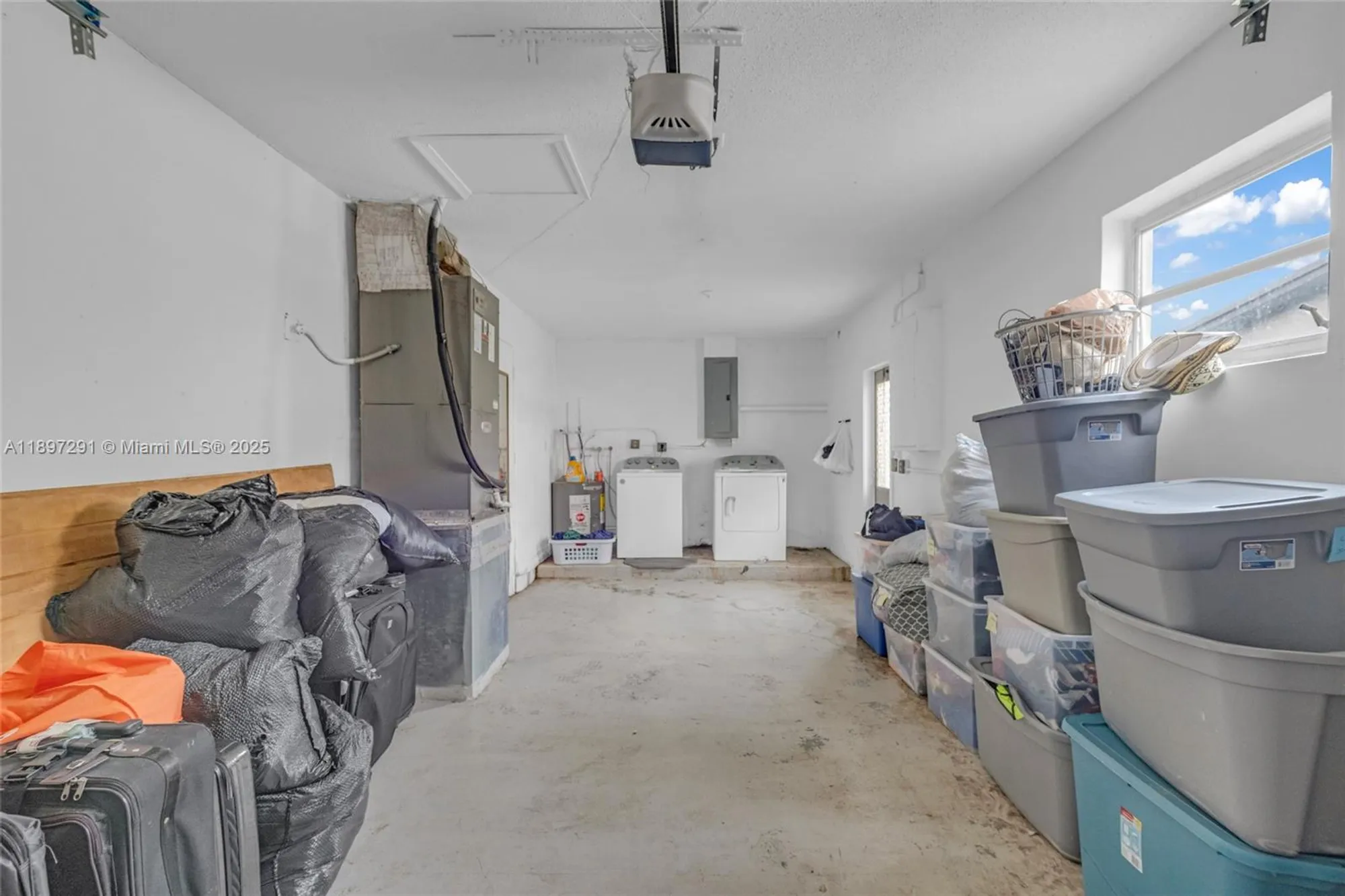 Property Slideshow image 16 of 27 | 980 nw 69th ave, Margate, FL, 33063