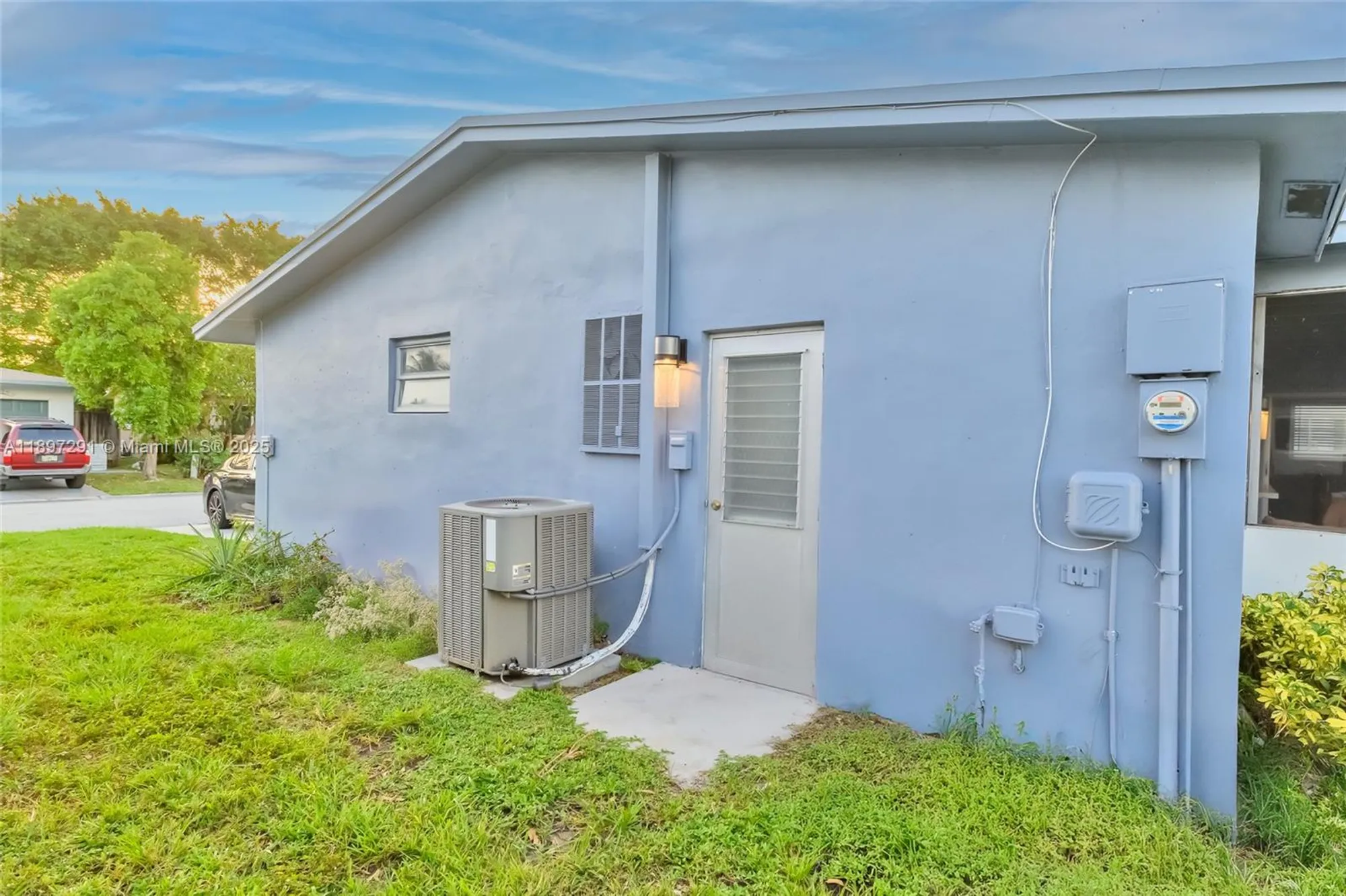 Property Slideshow image 23 of 27 | 980 nw 69th ave, Margate, FL, 33063