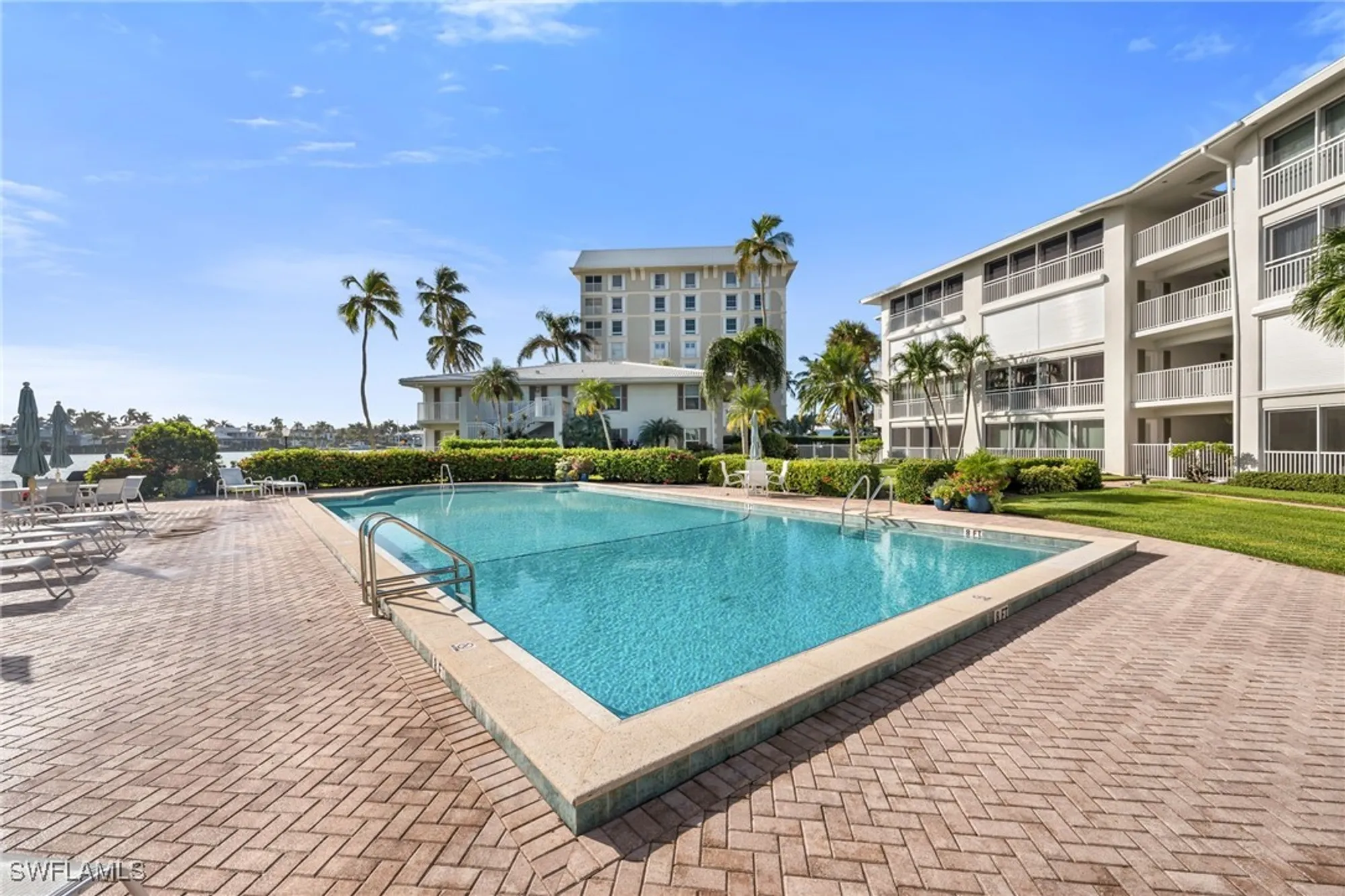 Property Slideshow image 17 of 26 | 2800 gulf shore blvd 101, Naples, FL, 34103
