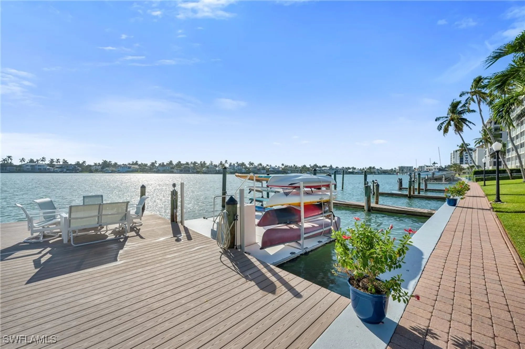 Property Slideshow image 10 of 26 | 2800 gulf shore blvd 101, Naples, FL, 34103