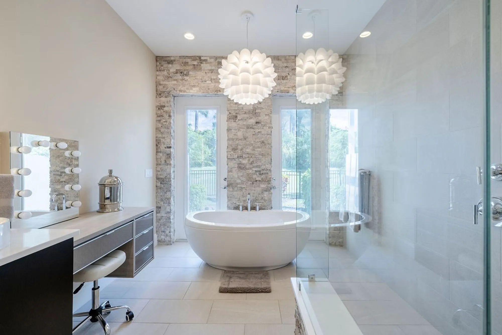 Property Slideshow image 14 of 36 | 2131 falls cir, Vero Beach, FL, 32967