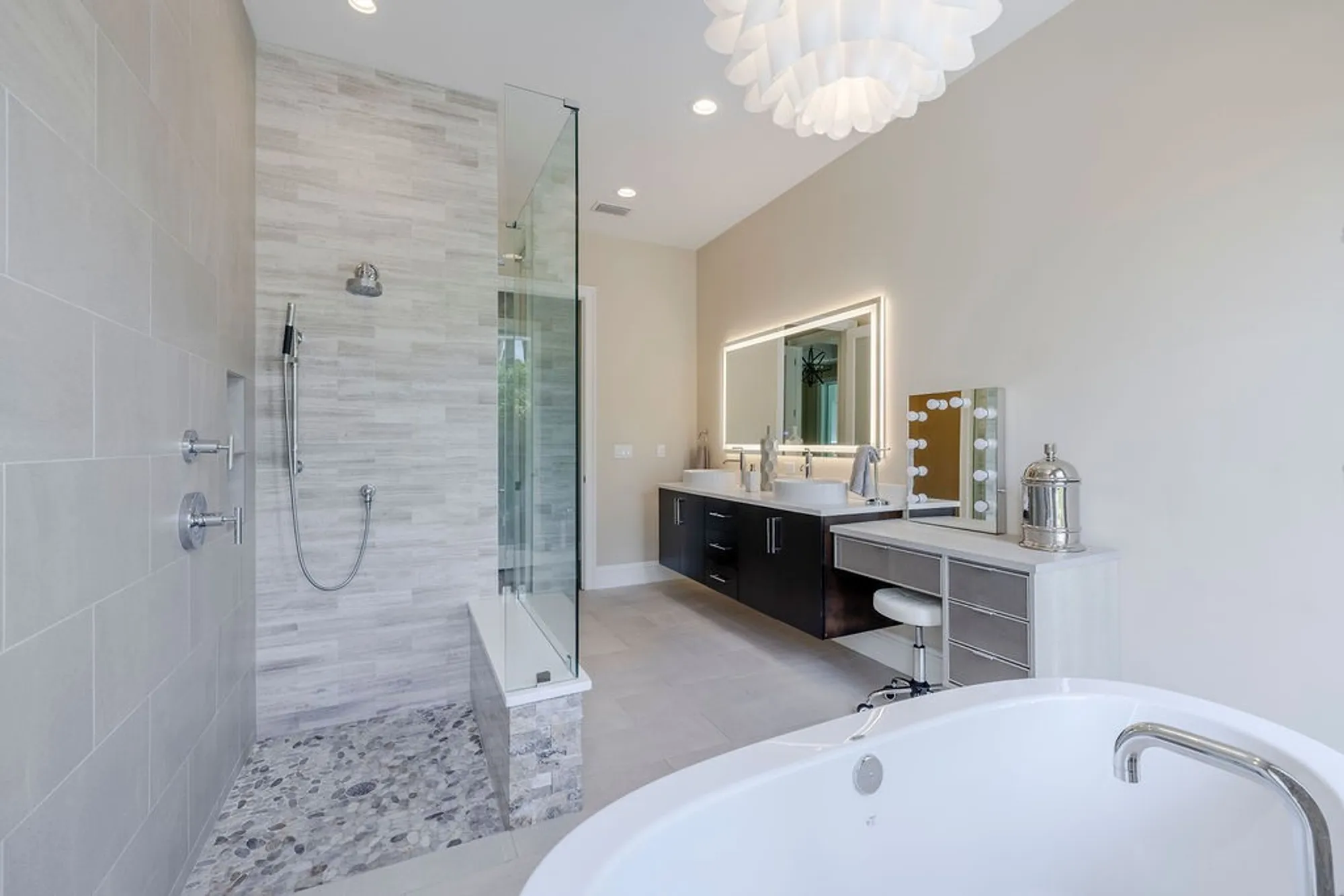 Property Slideshow image 15 of 36 | 2131 falls cir, Vero Beach, FL, 32967