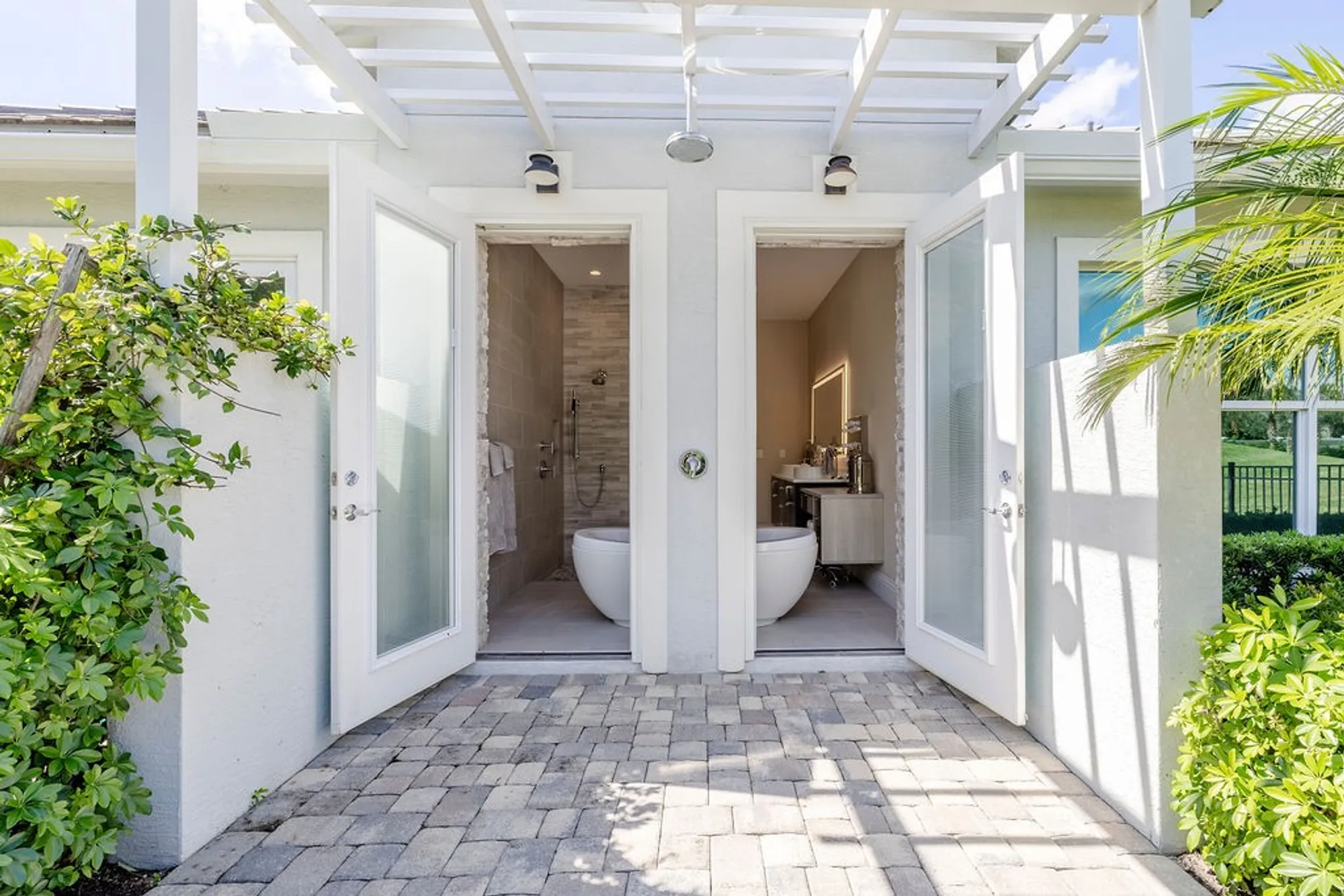 Property Slideshow image 16 of 36 | 2131 falls cir, Vero Beach, FL, 32967