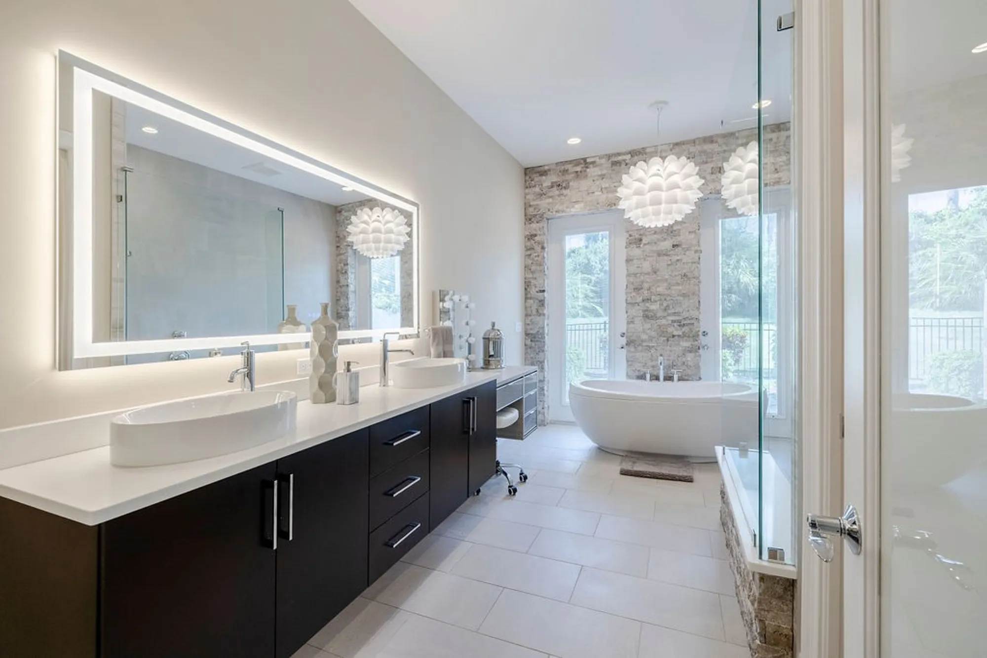 Property Slideshow image 13 of 36 | 2131 falls cir, Vero Beach, FL, 32967