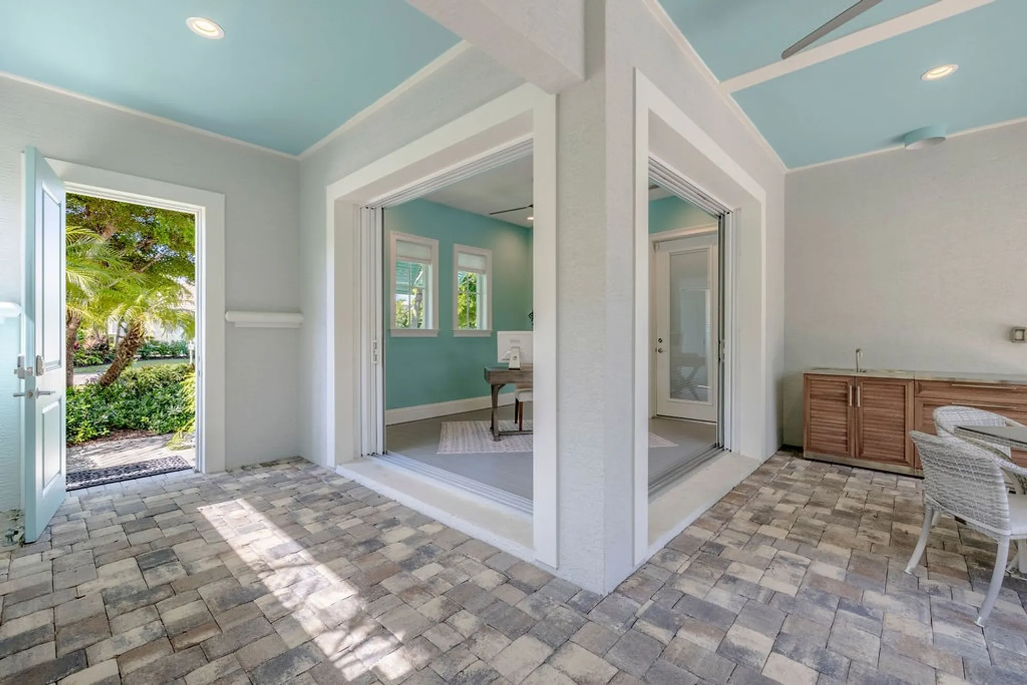Property Slideshow image 26 of 36 | 2131 falls cir, Vero Beach, FL, 32967