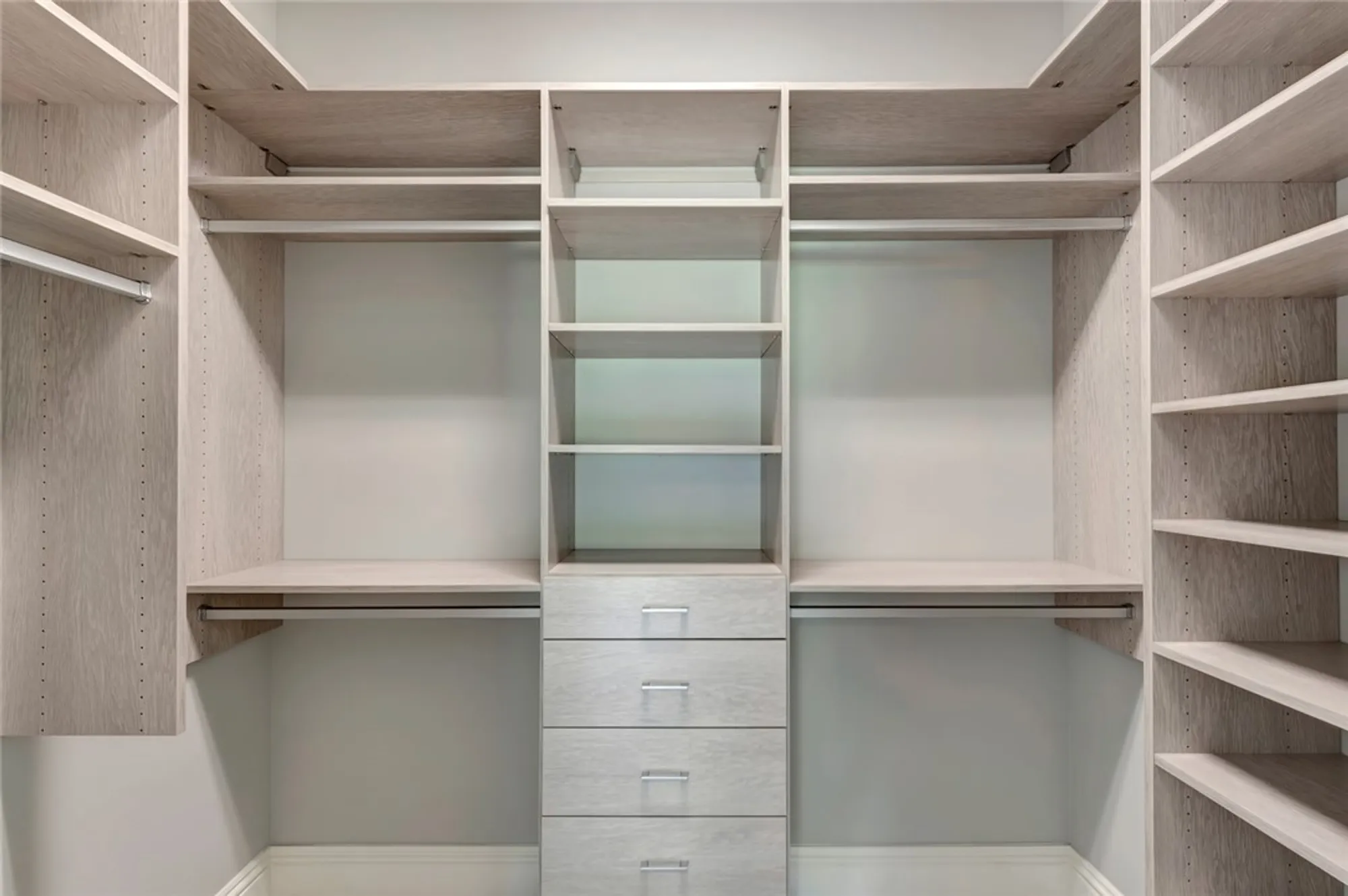 Property Slideshow image 21 of 36 | 2131 falls cir, Vero Beach, FL, 32967