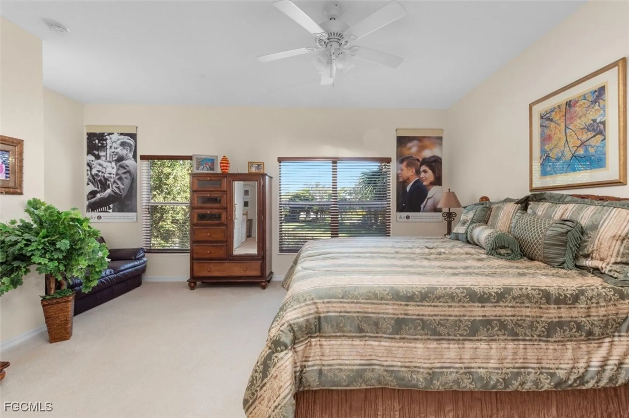 Property Slideshow image 14 of 30 | 3100 cottonwood bnd 1902, Fort Myers, FL, 33905