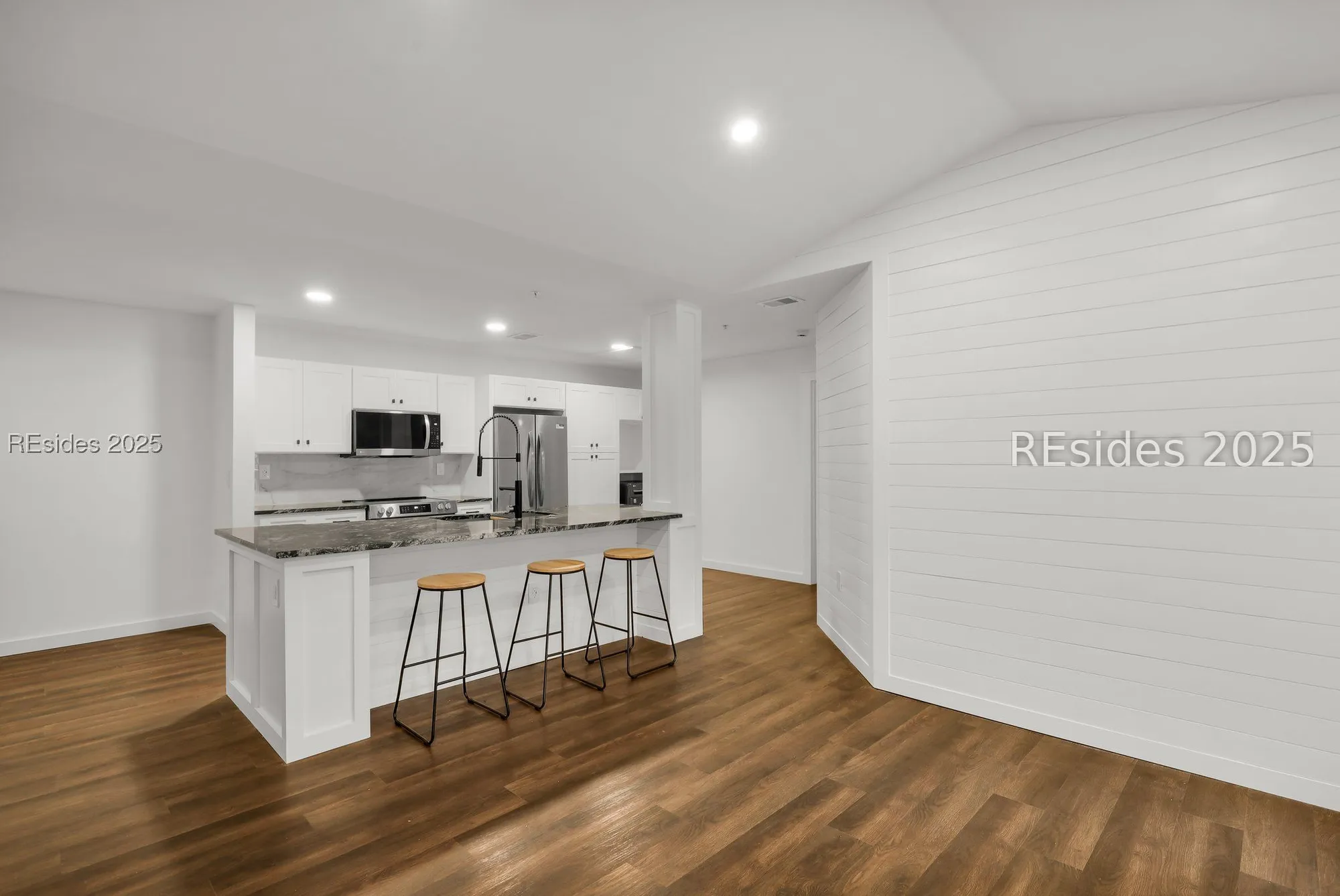 Property Slideshow image 14 of 27 | 380 marshland rd c33, Hilton Head Island, SC, 29926