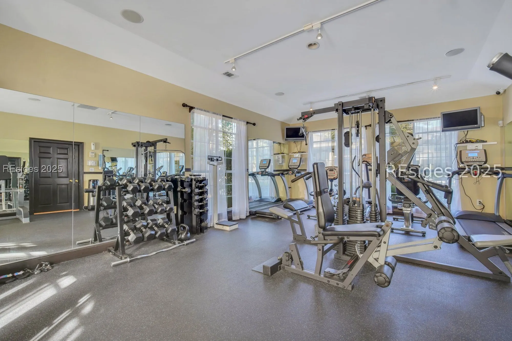 Property Slideshow image 19 of 27 | 380 marshland rd c33, Hilton Head Island, SC, 29926