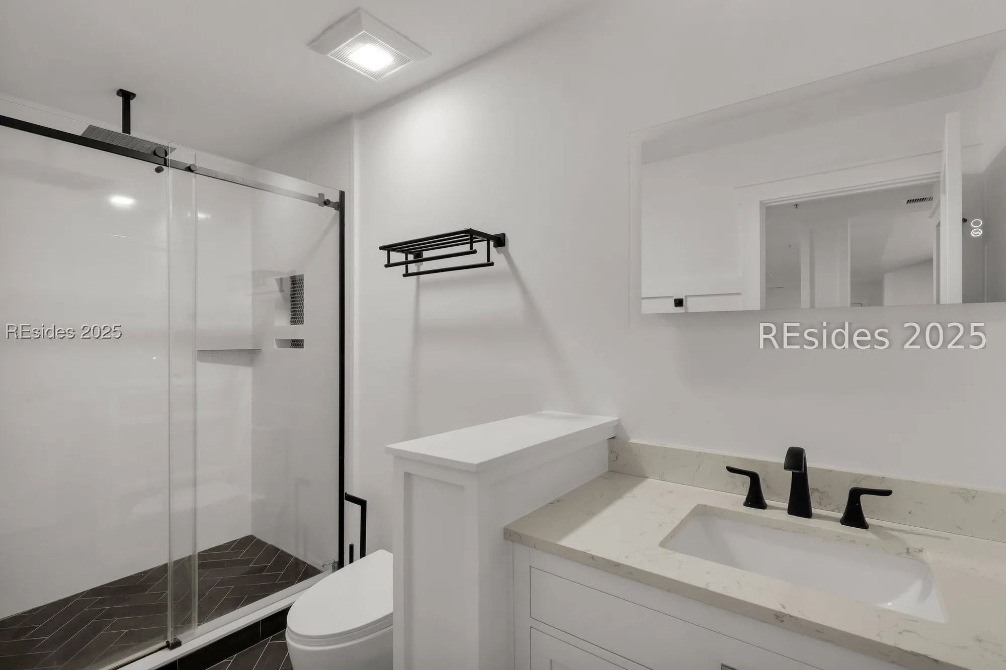 Property Slideshow image 9 of 27 | 380 marshland rd c33, Hilton Head Island, SC, 29926