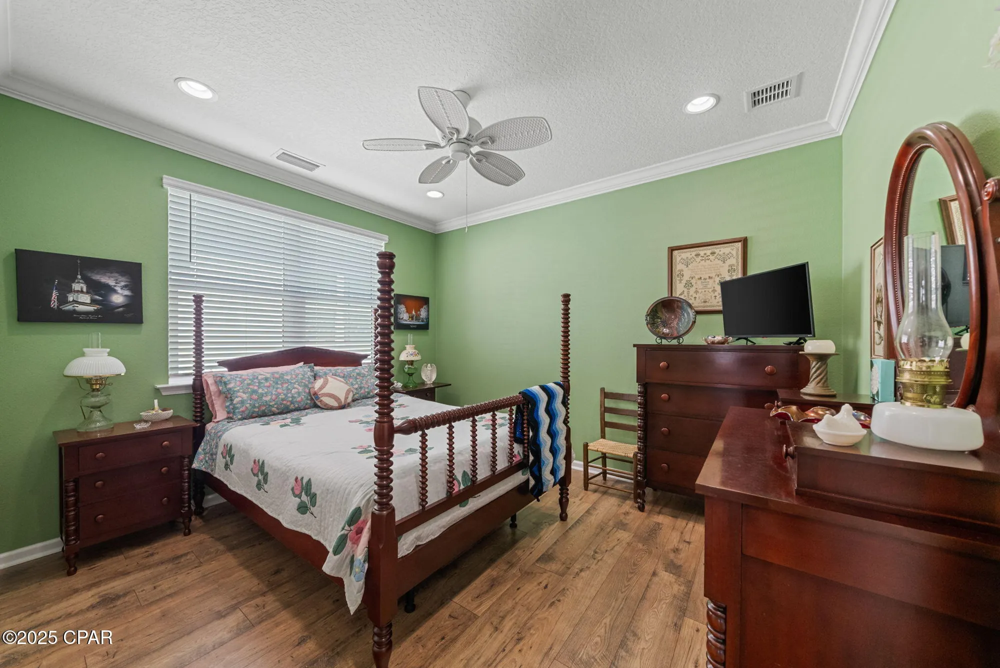 Property Slideshow image 18 of 52 | 9302 paradise dr, Panama City Beach, FL, 32413