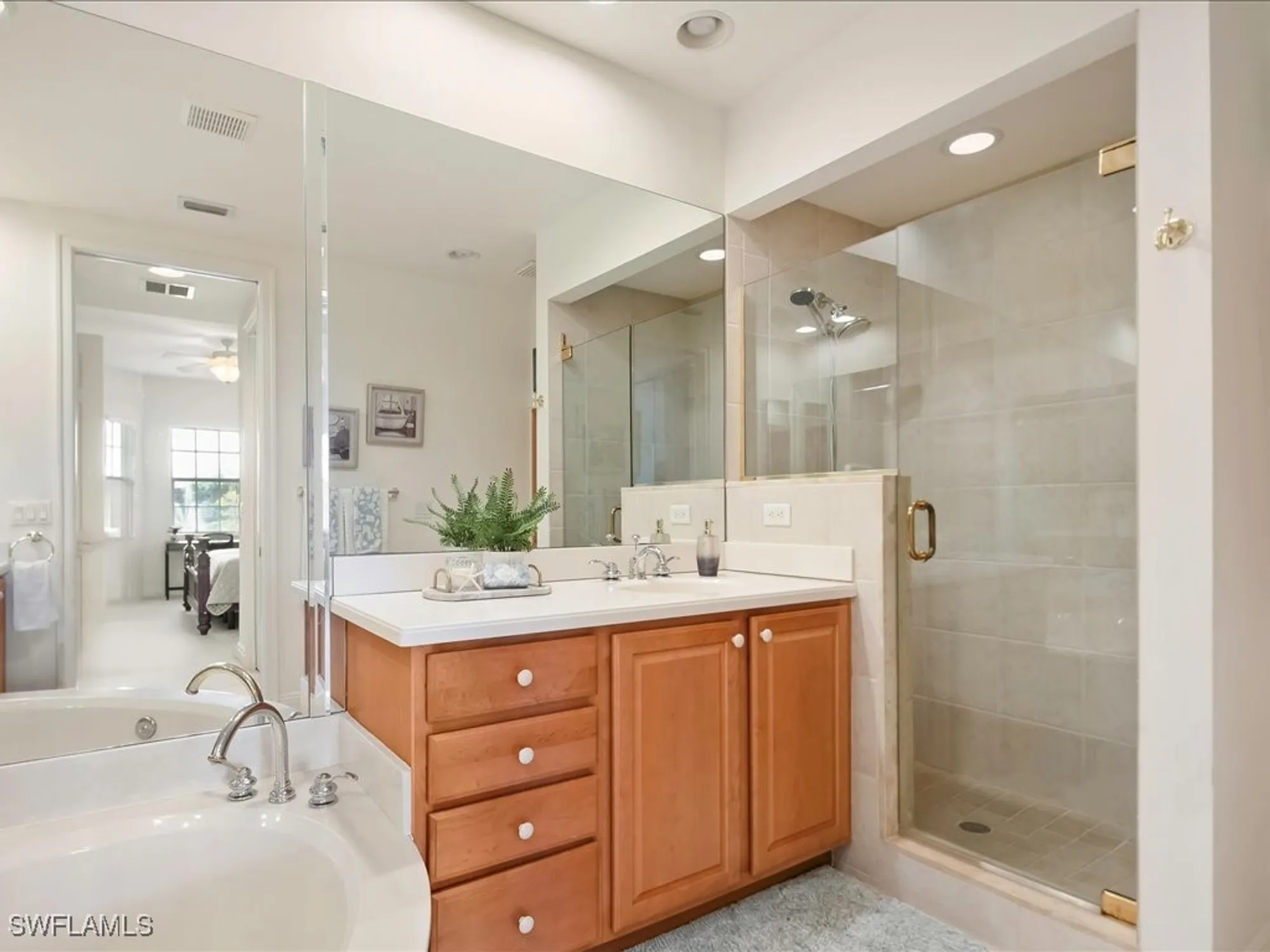 Property Slideshow image 19 of 43 | 7832 hawthorne dr 1902, Naples, FL, 34113