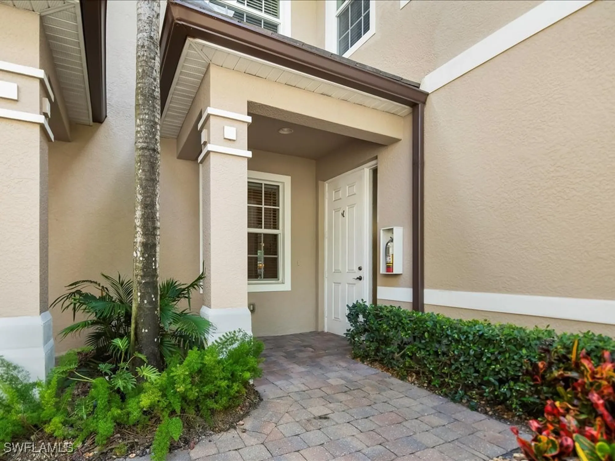 Property Slideshow image 27 of 43 | 7832 hawthorne dr 1902, Naples, FL, 34113
