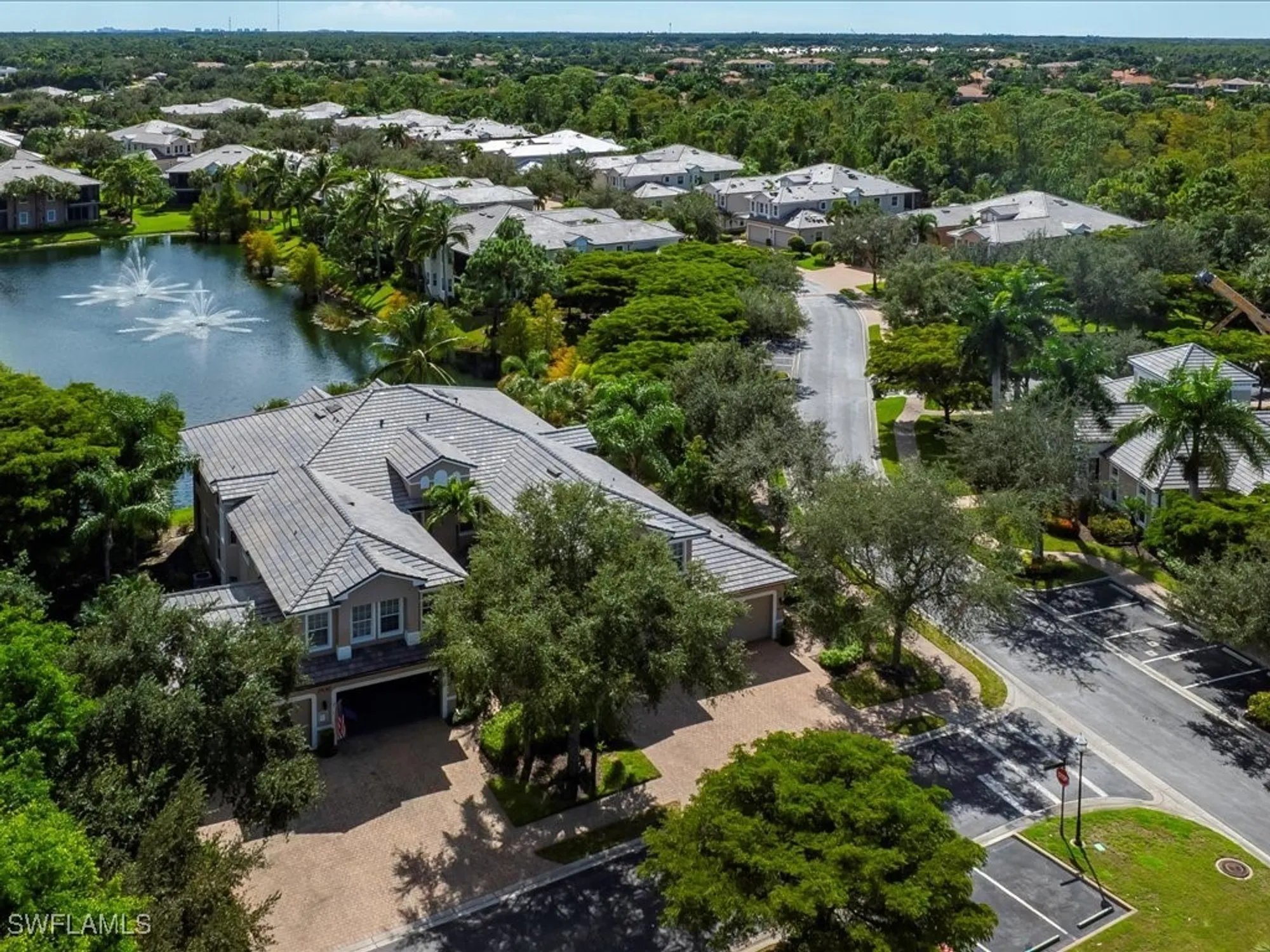 Property Slideshow image 28 of 43 | 7832 hawthorne dr 1902, Naples, FL, 34113