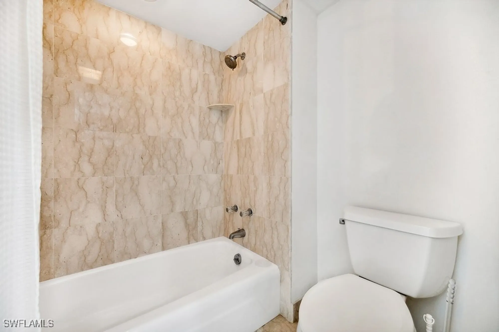 Property Slideshow image 12 of 26 | 222 harbour dr apt 312, Naples, FL, 34103