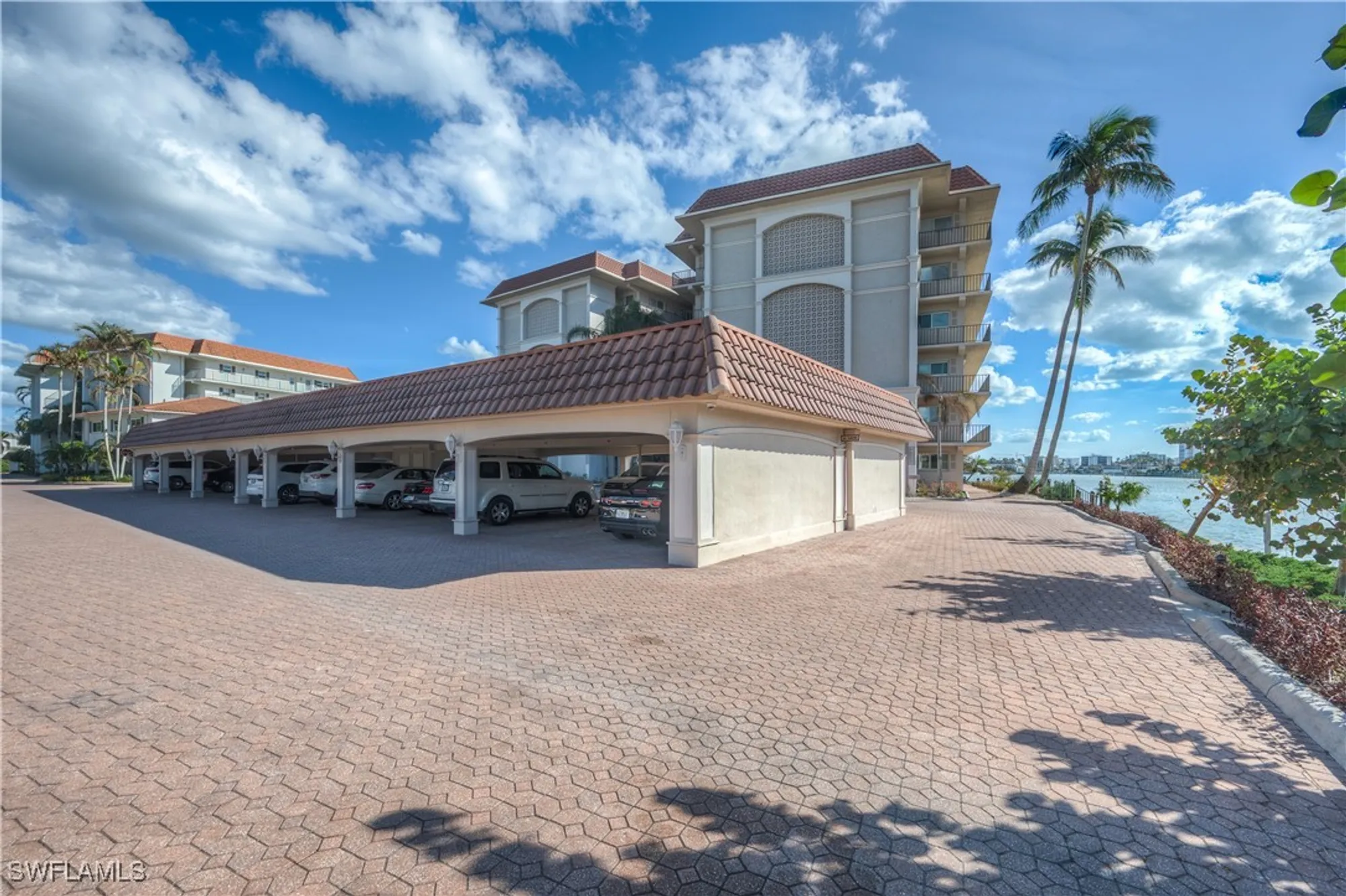 Property Slideshow image 24 of 26 | 222 harbour dr apt 312, Naples, FL, 34103